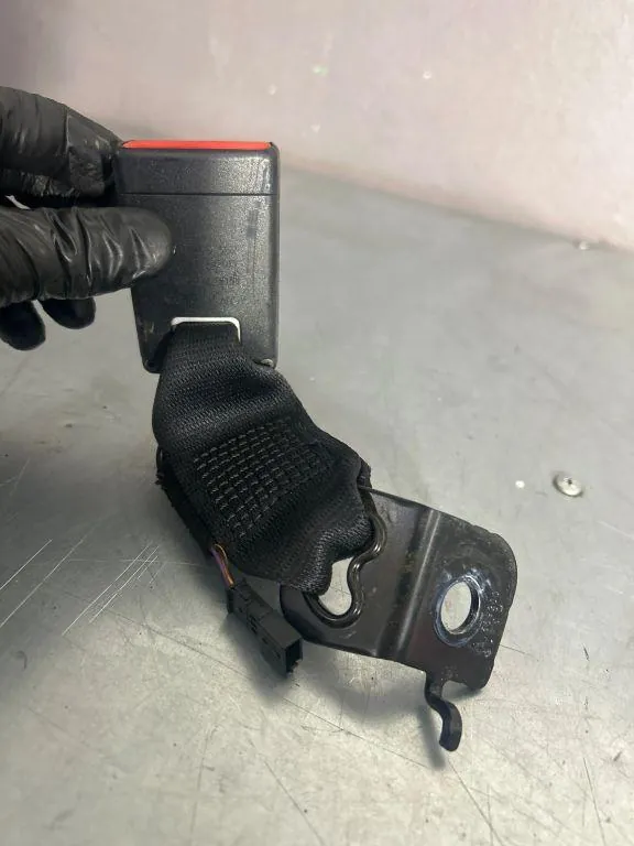 17062013, Rear Left Seat Buckle, 4 offers, price from 5 EUR