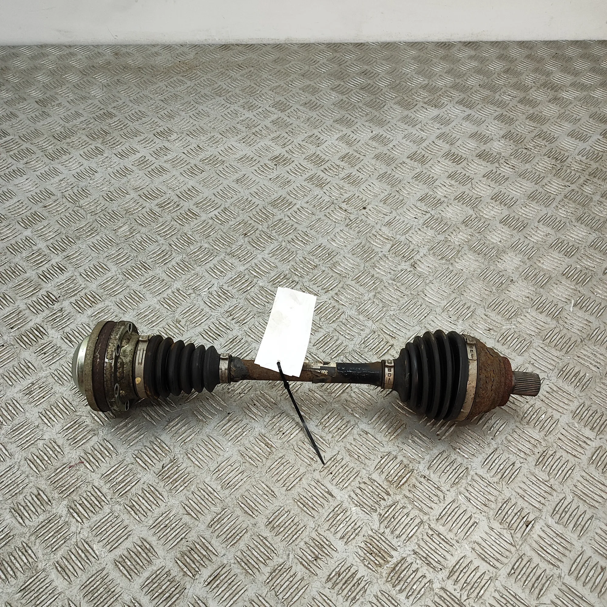 SKODA KAROQ NU7 Front Left Driveshaft 3Q0407271AA 1.5 Petrol 110kw 2020 37245965