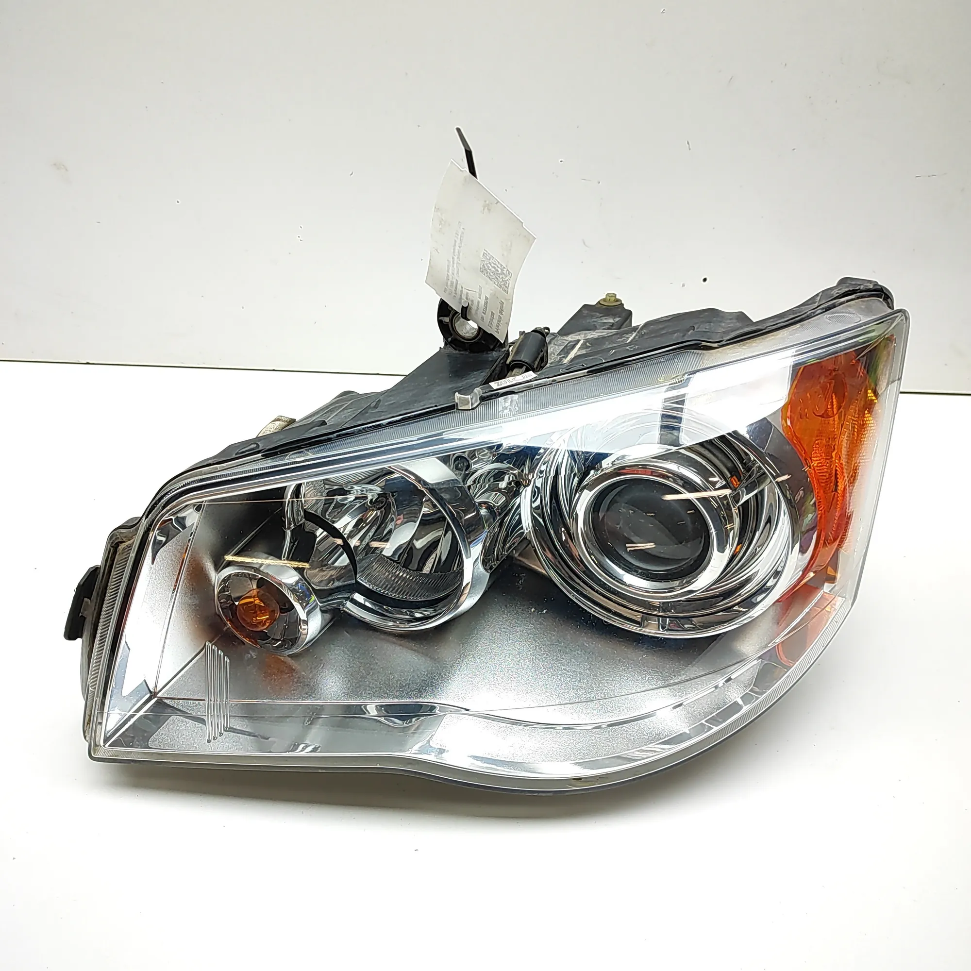 CHRYSLER GRAND VOYAGER MK5 RT Front Left Headlight 5DV009000 RHD 2014 37528540