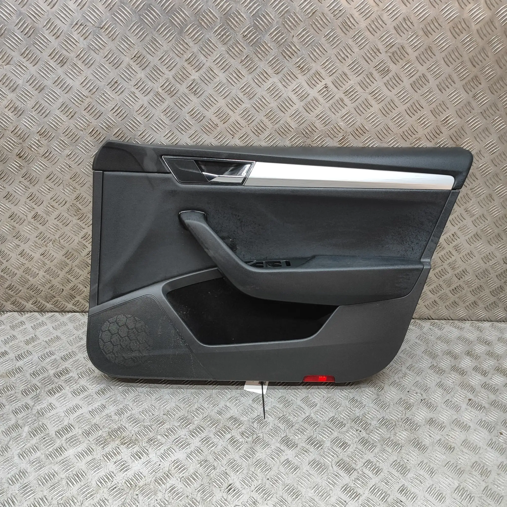 SKODA SUPERB MK3 Estate 3V Front Right Door Panel 3V1867012 RHD 2021 37299309