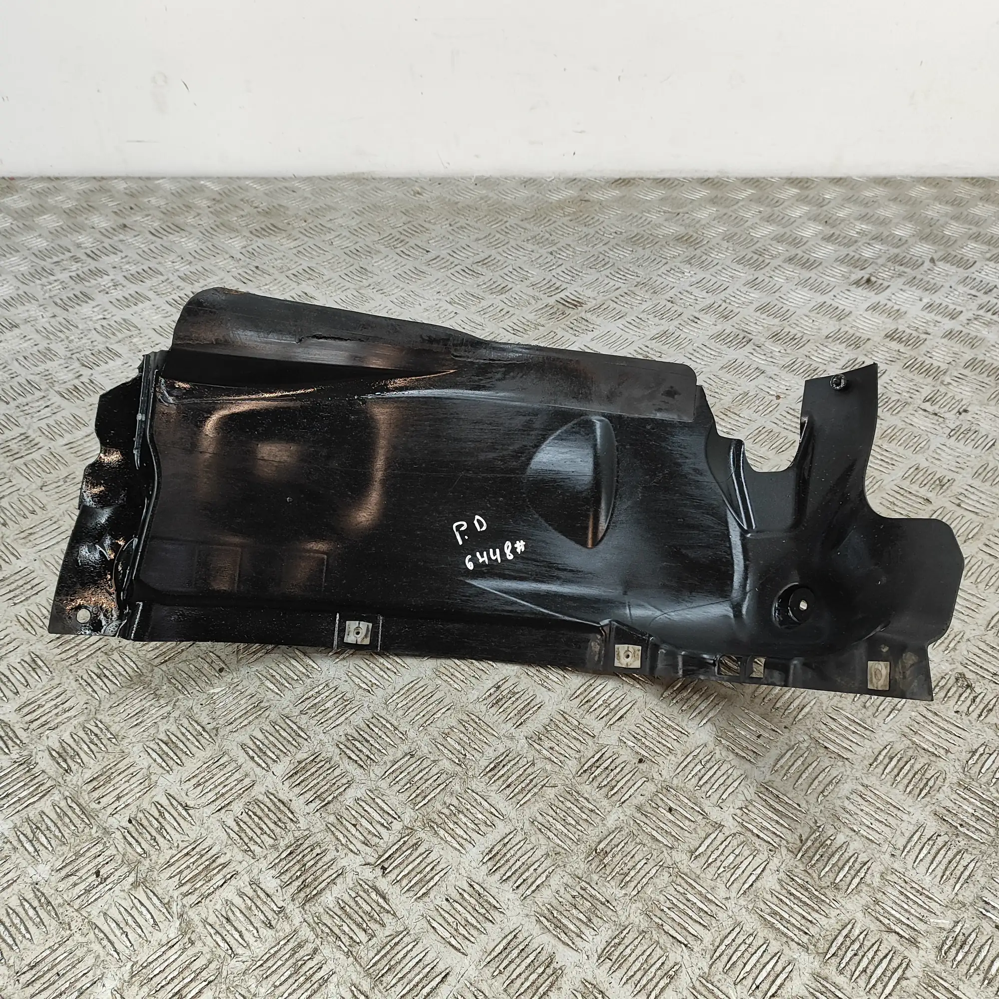 AUDI A5 F5 Front Right Mudguard 8W6853888 2.0 Diesel 140kw 2016 36801109