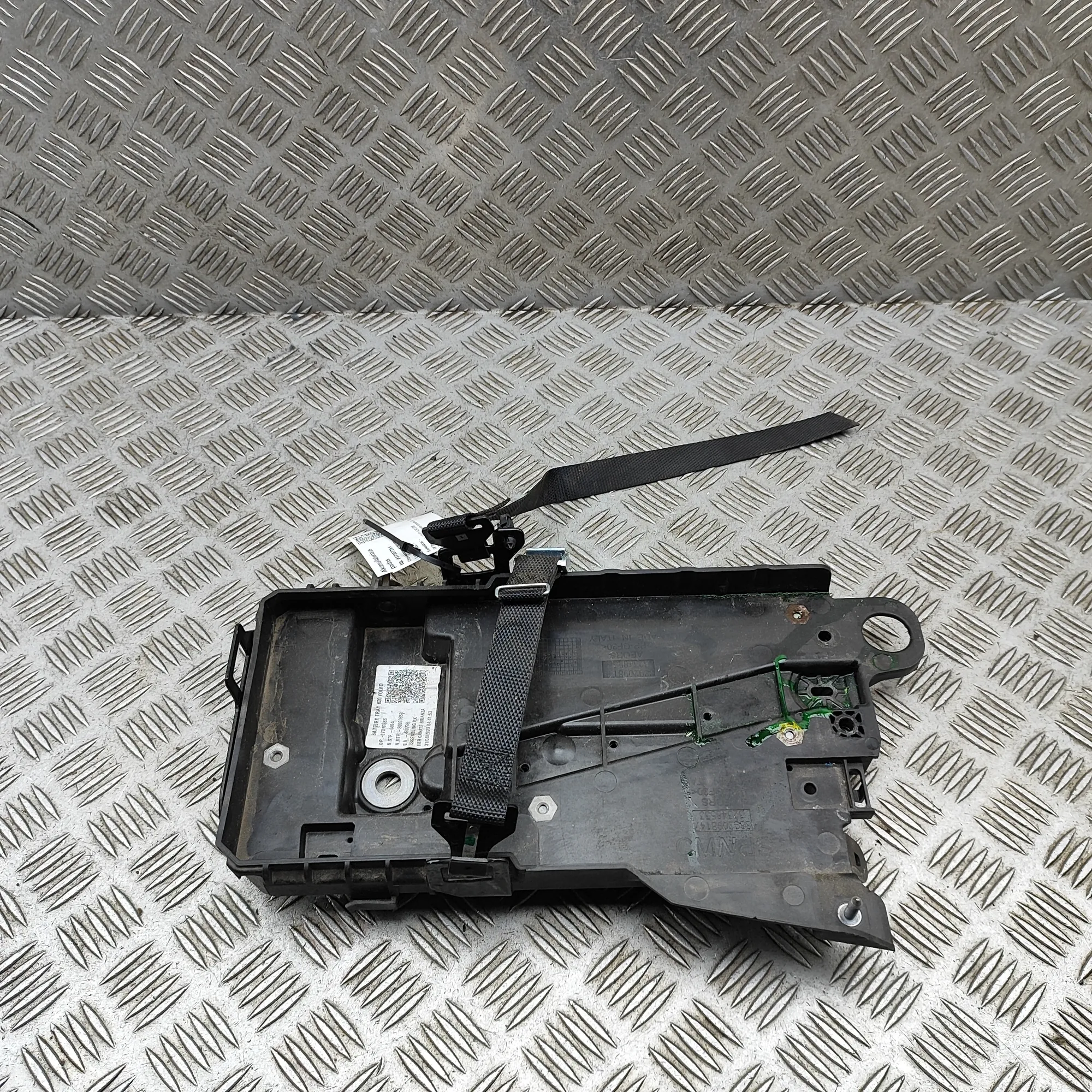 VOLVO XC40 Battery Holder Tray 32348533 2.0 Hybrid 120kW 2023 37307761