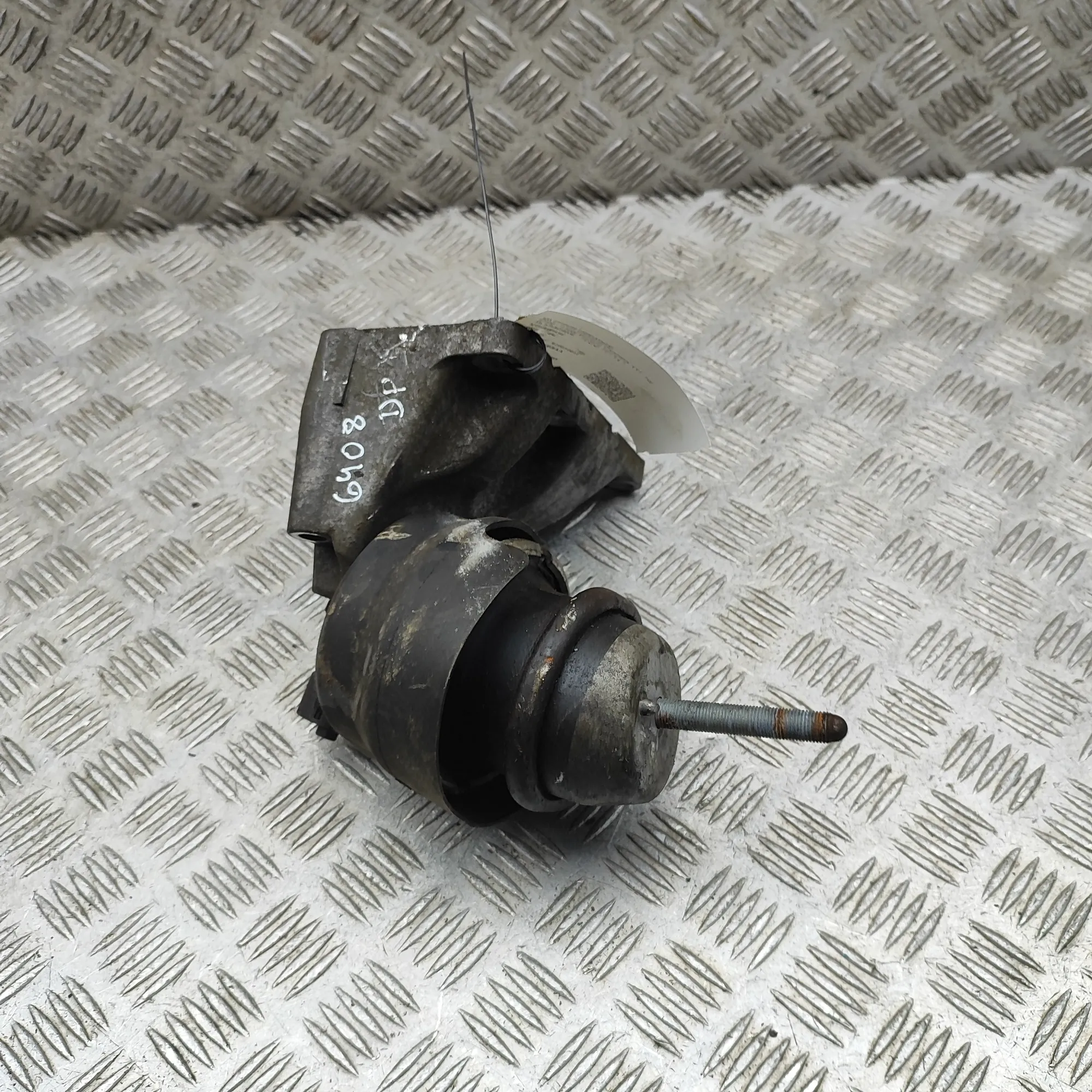 LEXUS LS MK4 XF40 Right Side Engine Mount 12361-38160 4.6 Petrol 280kw 2006