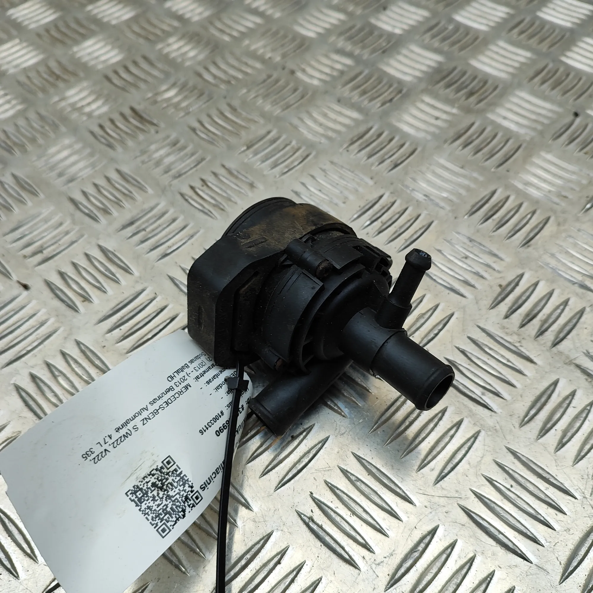 MERCEDES-BENZ S-CLASS W222, V222, X222 Auxiliary Water Pump A2118350028 36846990