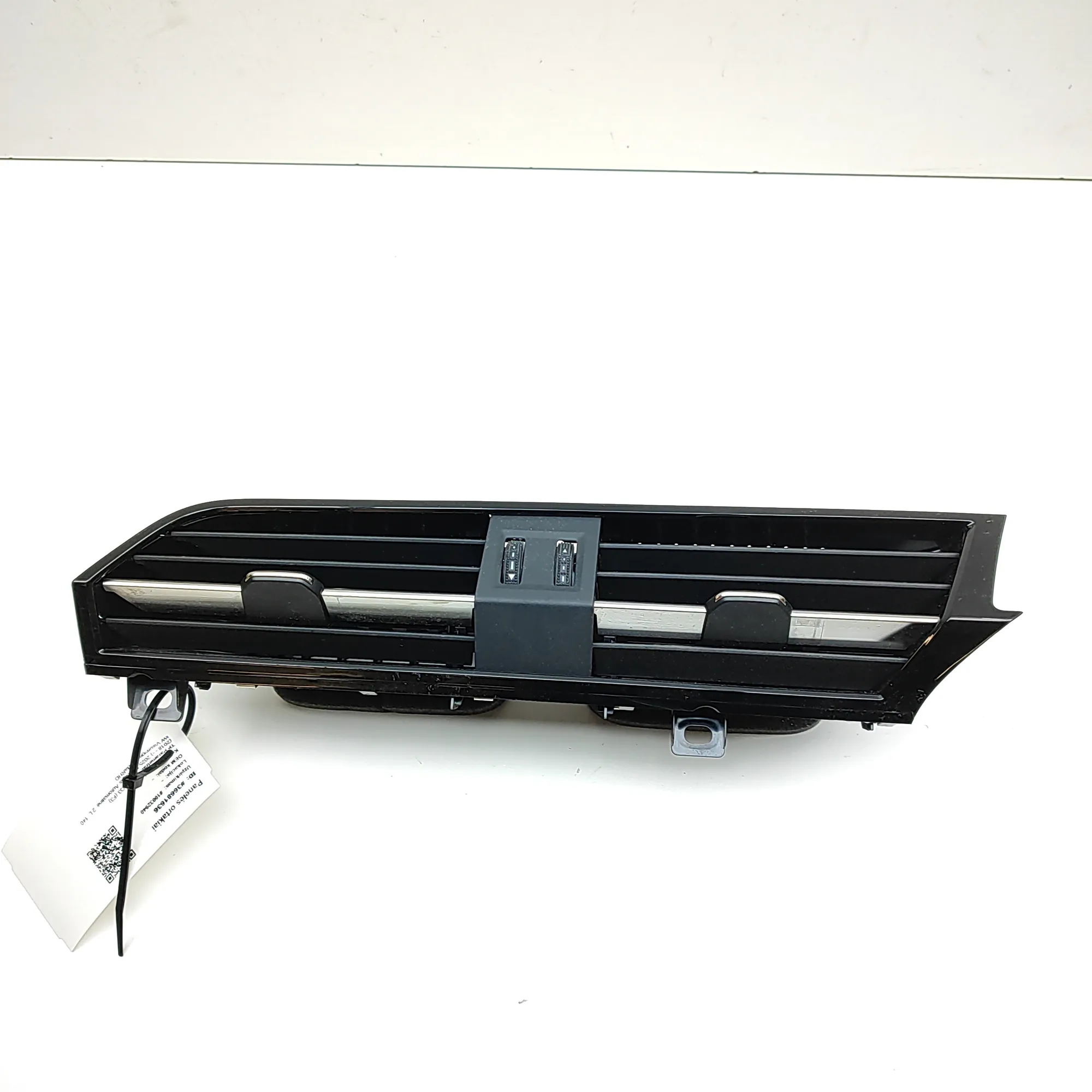 AUDI Q3 F3 MK2 Center Dashboard Air Vents 83C820903 RHD 2025 36681636