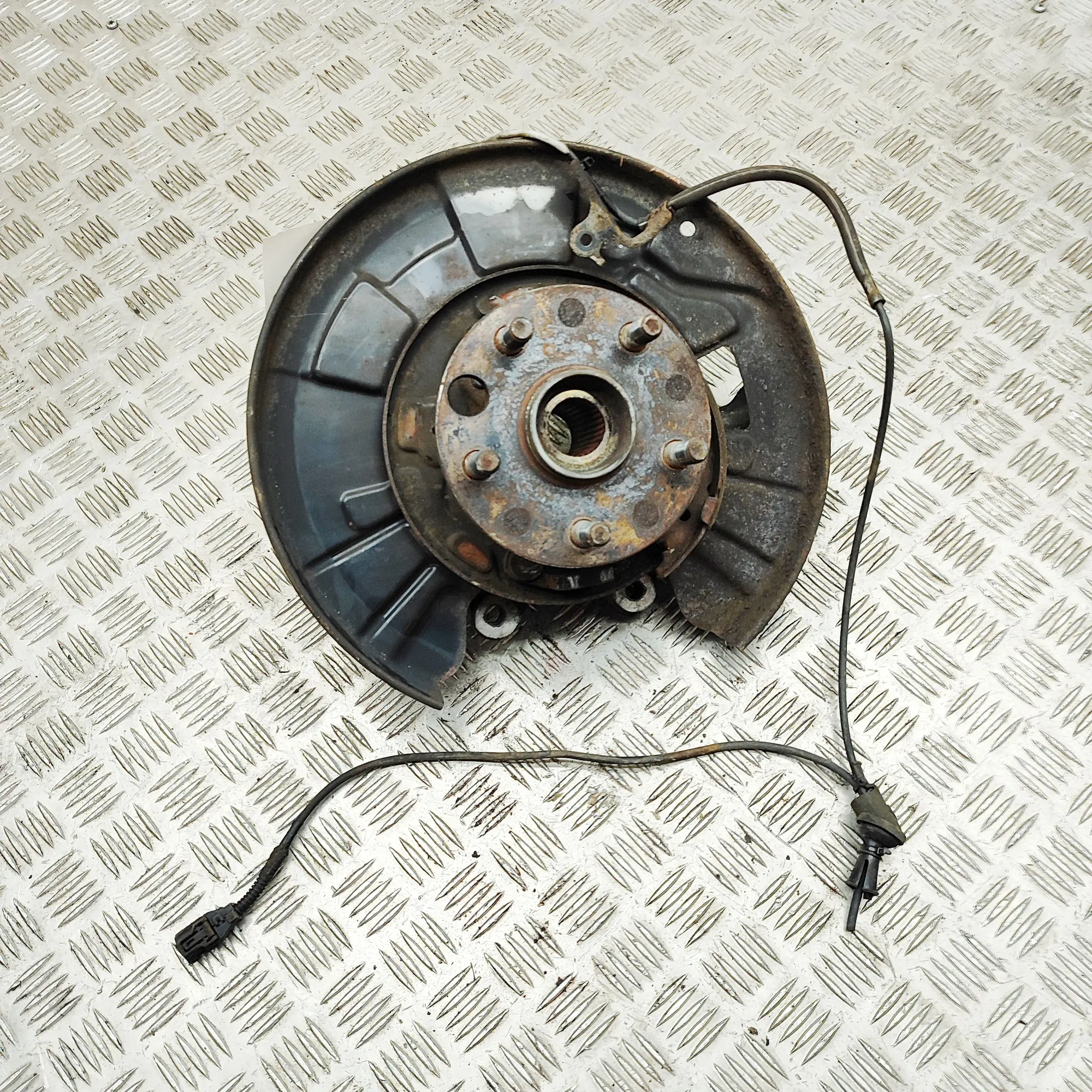 LEXUS LS MK4 XF40 Rear Left Wheel Hub Spindle 42305-50100 4.6 Petrol 280kw 2006