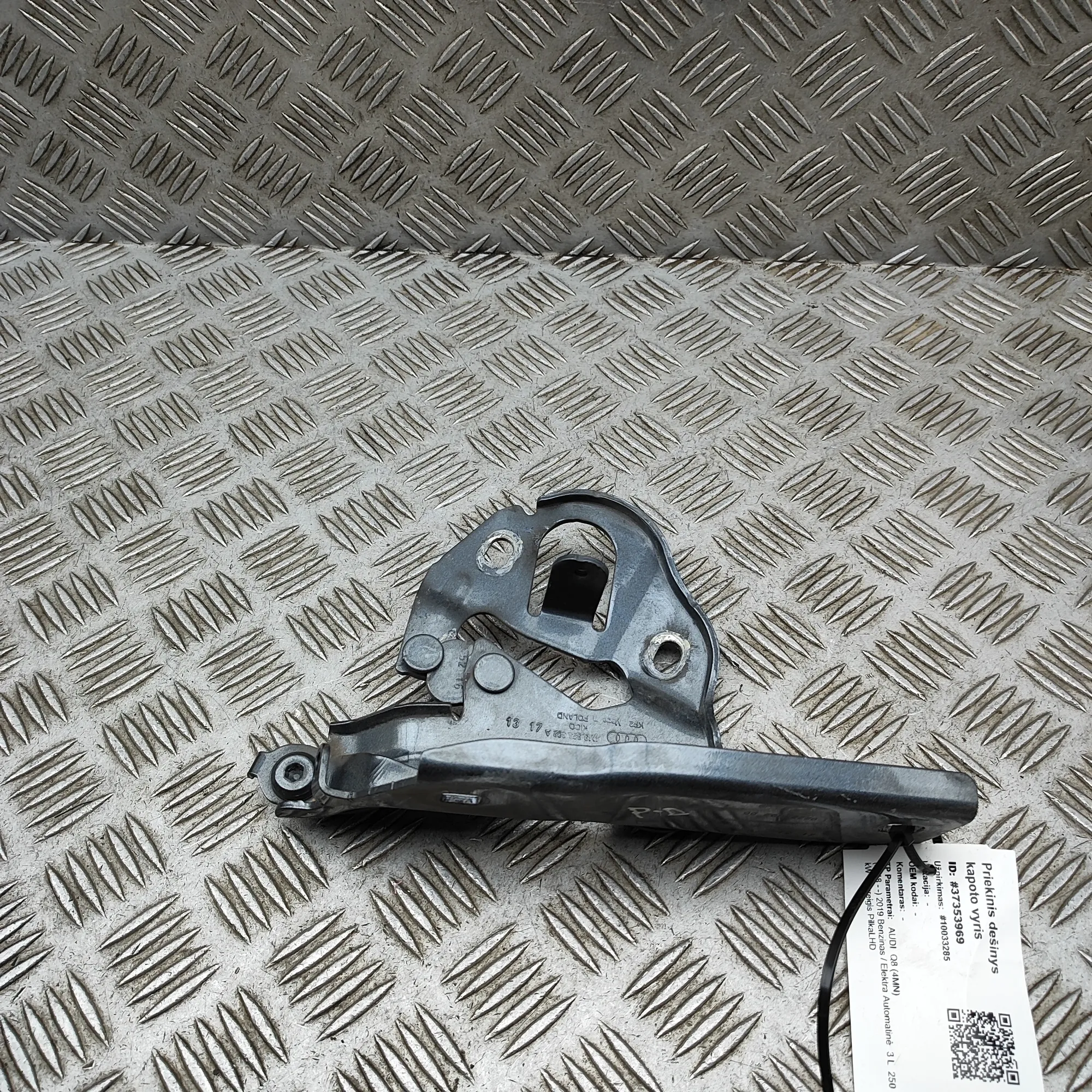 AUDI Q8 4MN Front Right Bonnet Hinge 4M8823302A 3.0 Hybrid 250kW 2019 37353969