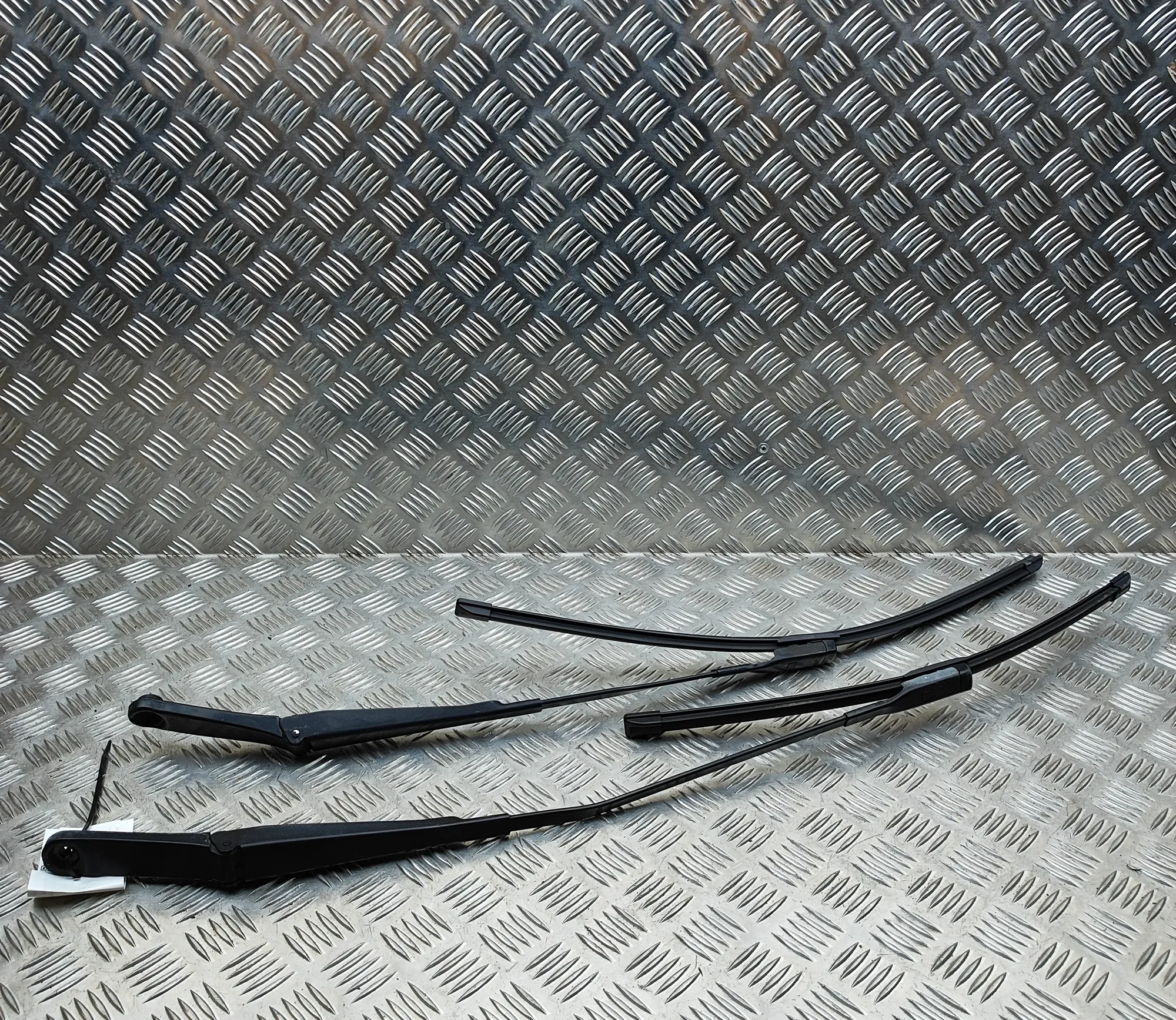 AUDI A5 F5 MK2 Front Wiper Arms 8W2955408 RHD 2.0 Diesel 140kw 2016 36965638