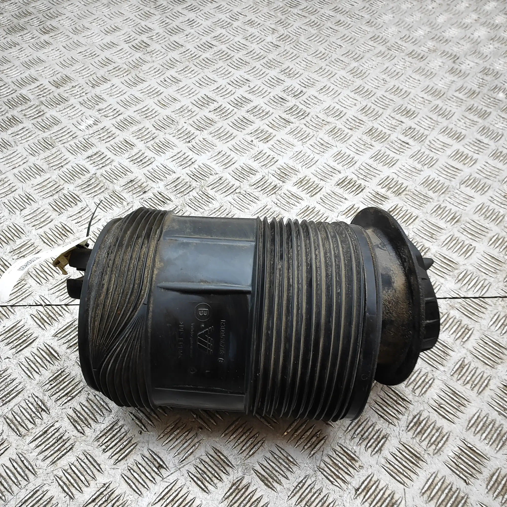 AUDI Q8 4M Rear Left Air Suspension Spring Bag 4M0616001AB 36951415