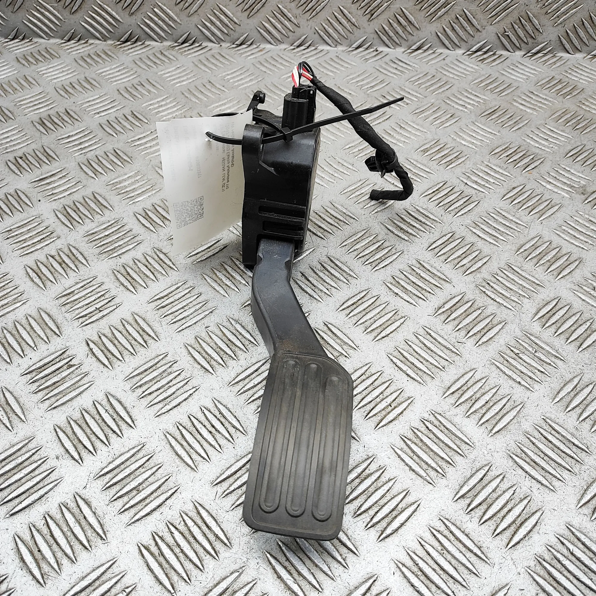 NISSAN LEAF ZE1 MK2 Throttle Pedal 18002-5WN0B RHD Electricity 160kw 2023