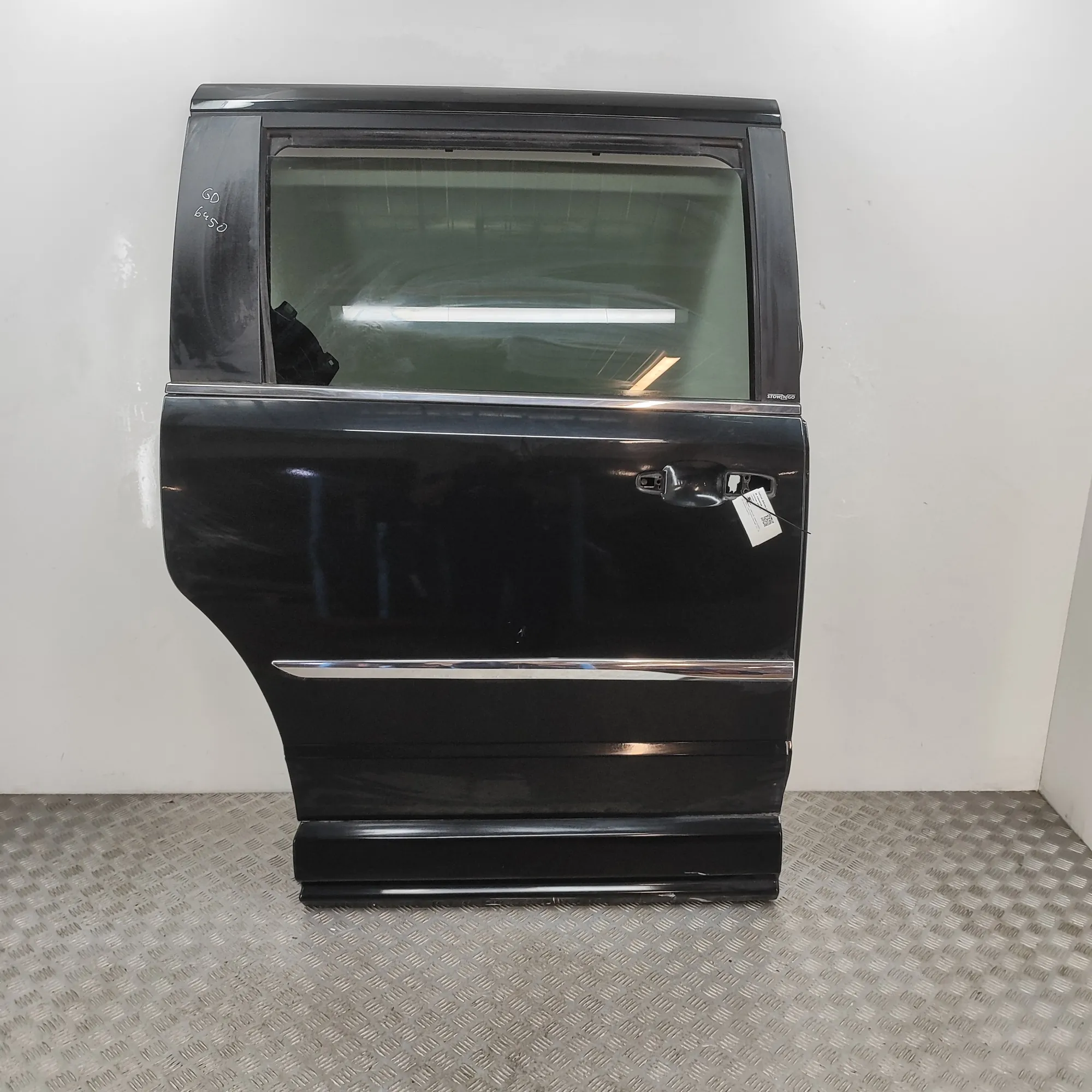 CHRYSLER GRAND VOYAGER MK5 RT Rear Right Door 3016661P 2.8 Diesel 132kw 2014
