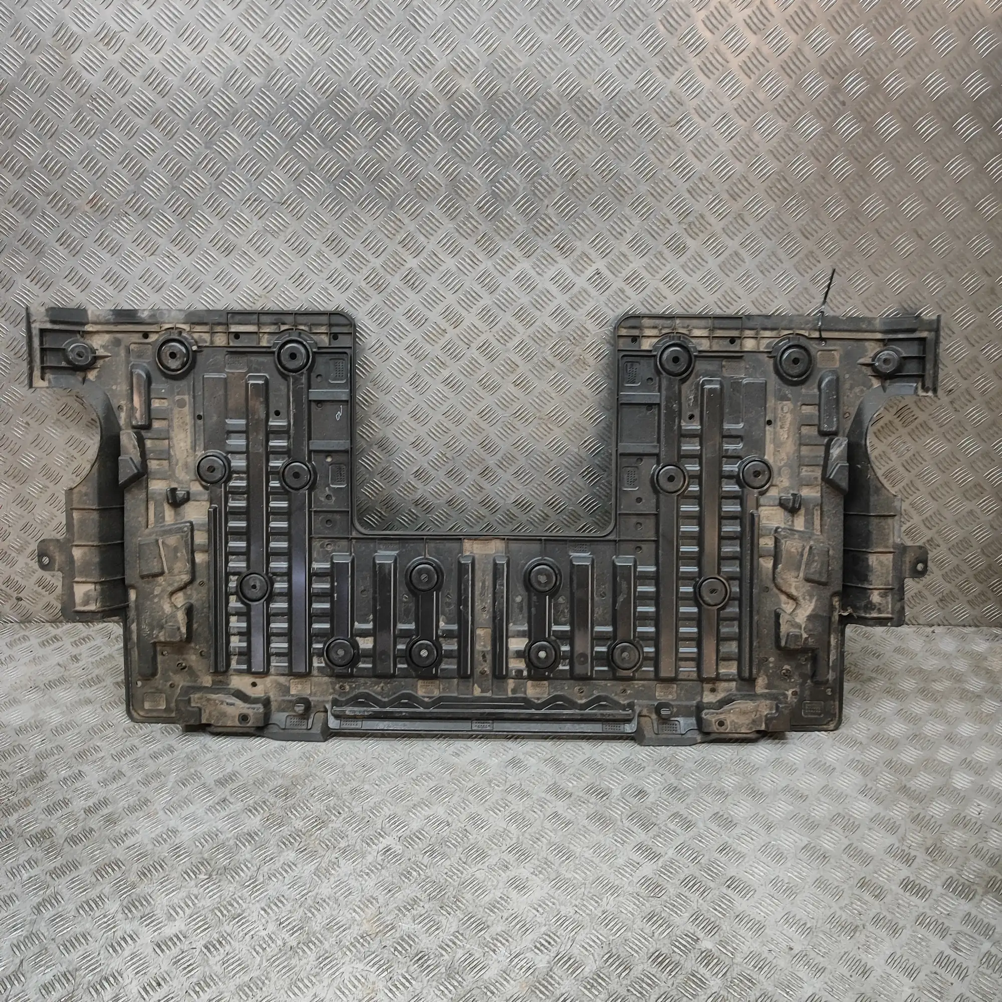 NISSAN ARIYA FE0 Rear Middle Underbody Cover 74818-5MP0E Electricity 178kw 2025
