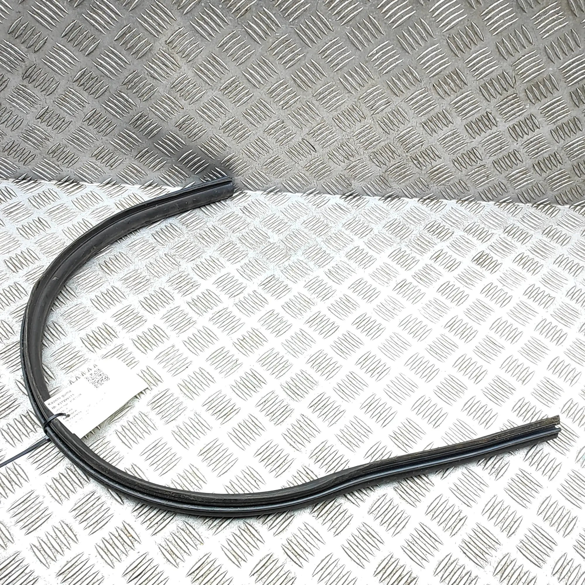 RENAULT ZOE BFM Engine Rubber Seal 668302046R Electricity 100kw 2022 37299171