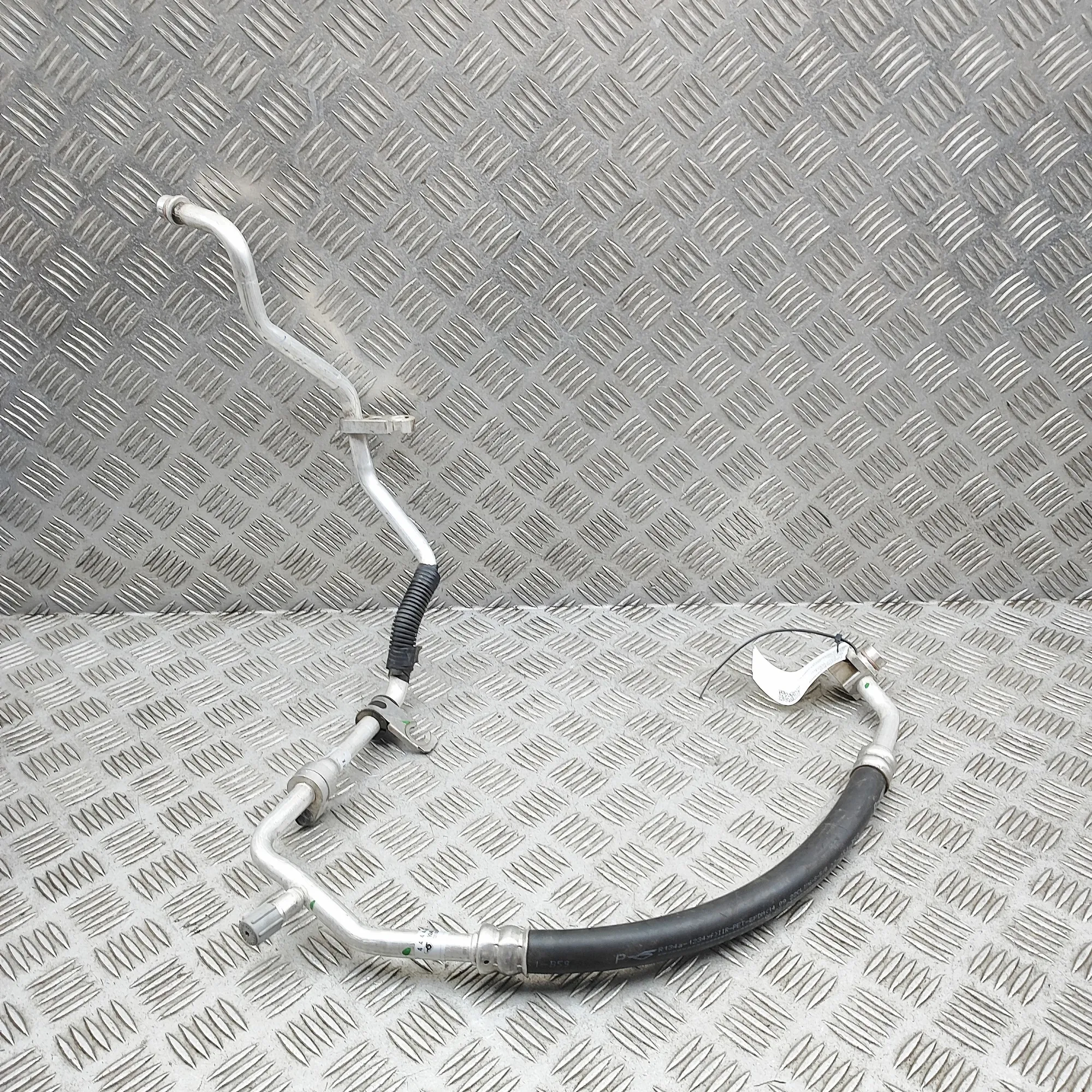 NISSAN LEAF ZE1 MK2 A/C Air Con Hose Pipe 92450-3NL0A Electricity 160kw 2023
