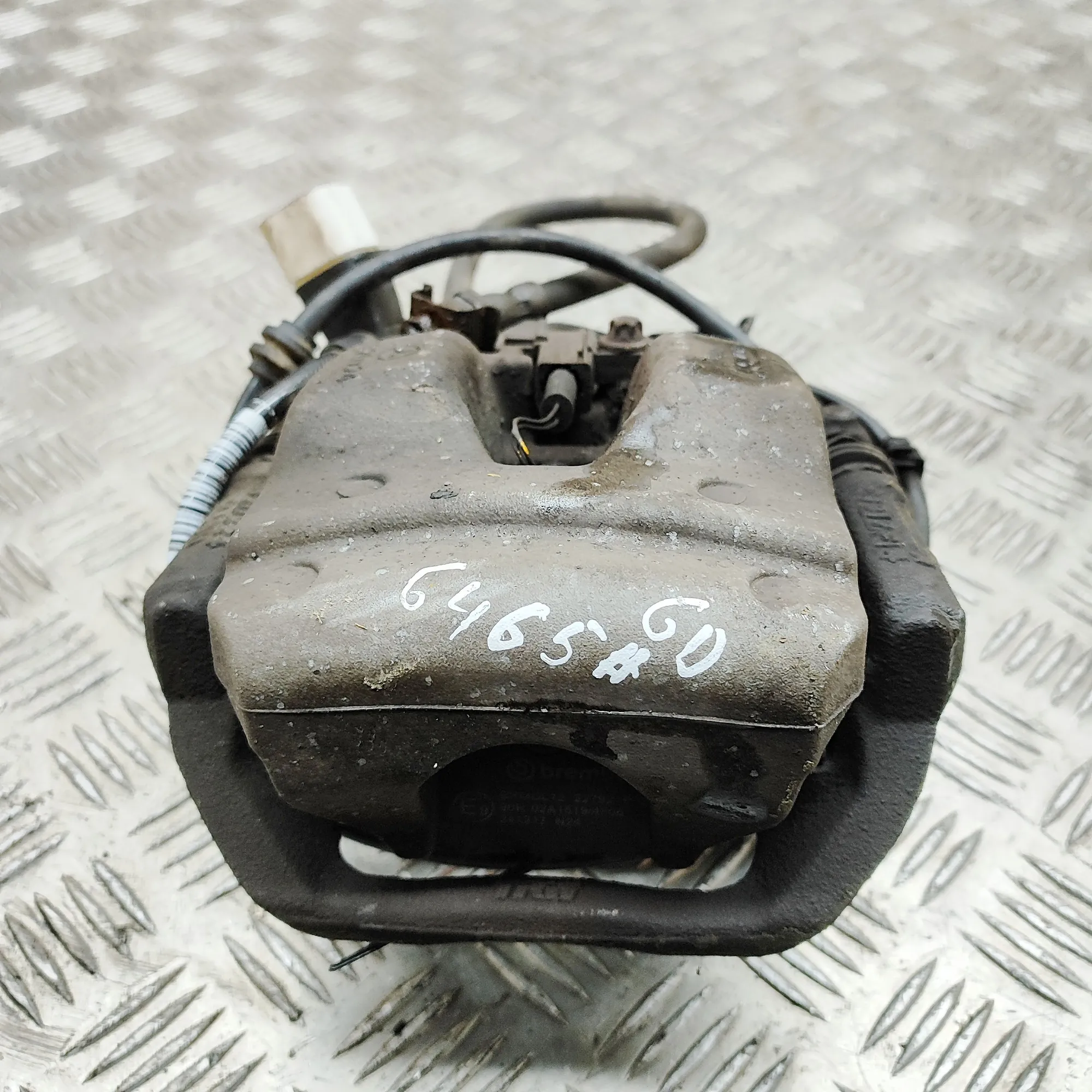 MERCEDES-BENZ E T-Model S213 Rear Right Brake Caliper A0004237300 36957560