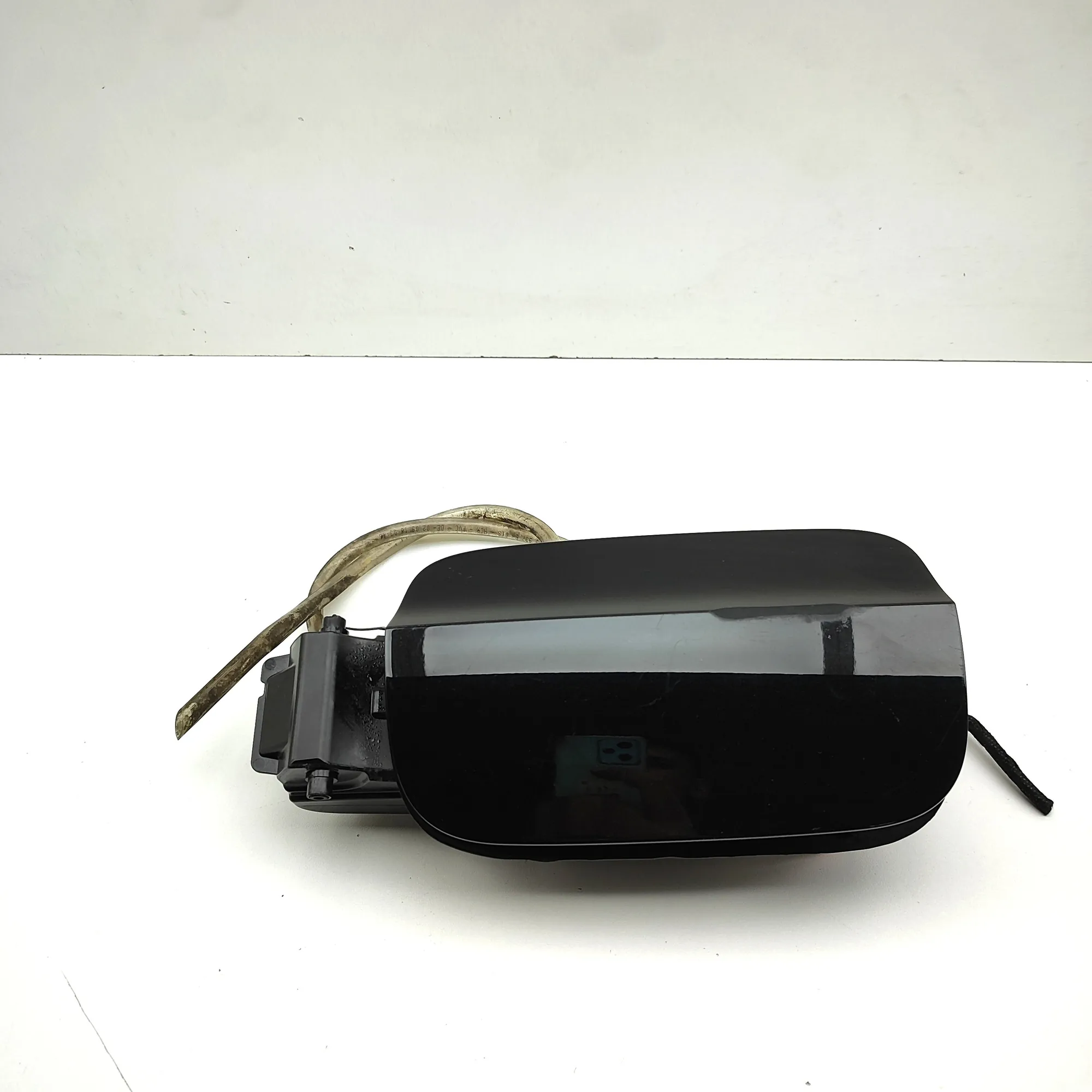 AUDI A5 F5 MK2 Fuel Tank Flap Cap 8W6809906A 2.0 Diesel 140kw 2016 37002011