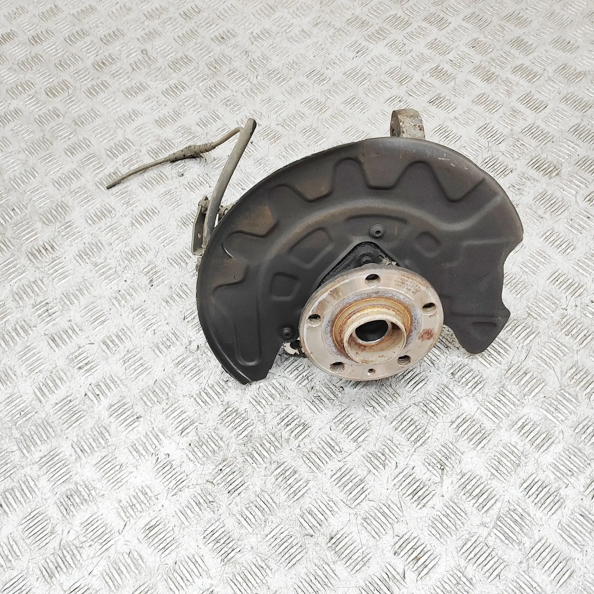 SKODA SUPERB MK3 Estate 3V Front Left Wheel Hub 5Q0407253A 2.0 Diesel 90kW 2021