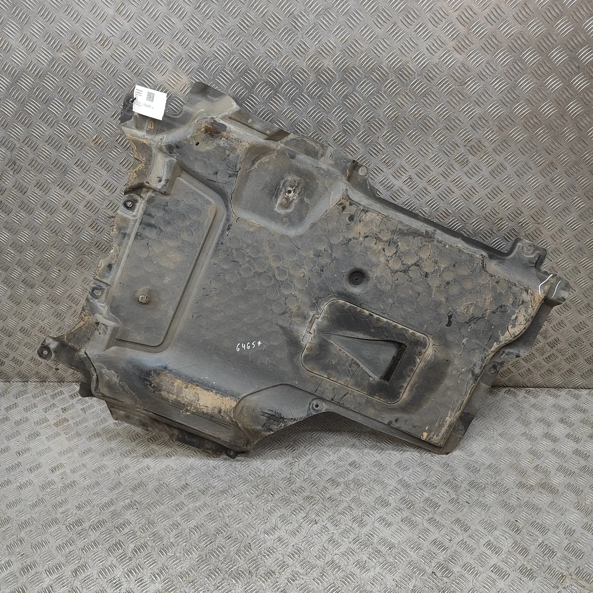 MERCEDES-BENZ E T-Model S213 Engine Underbody Cover A2135201600 36895235