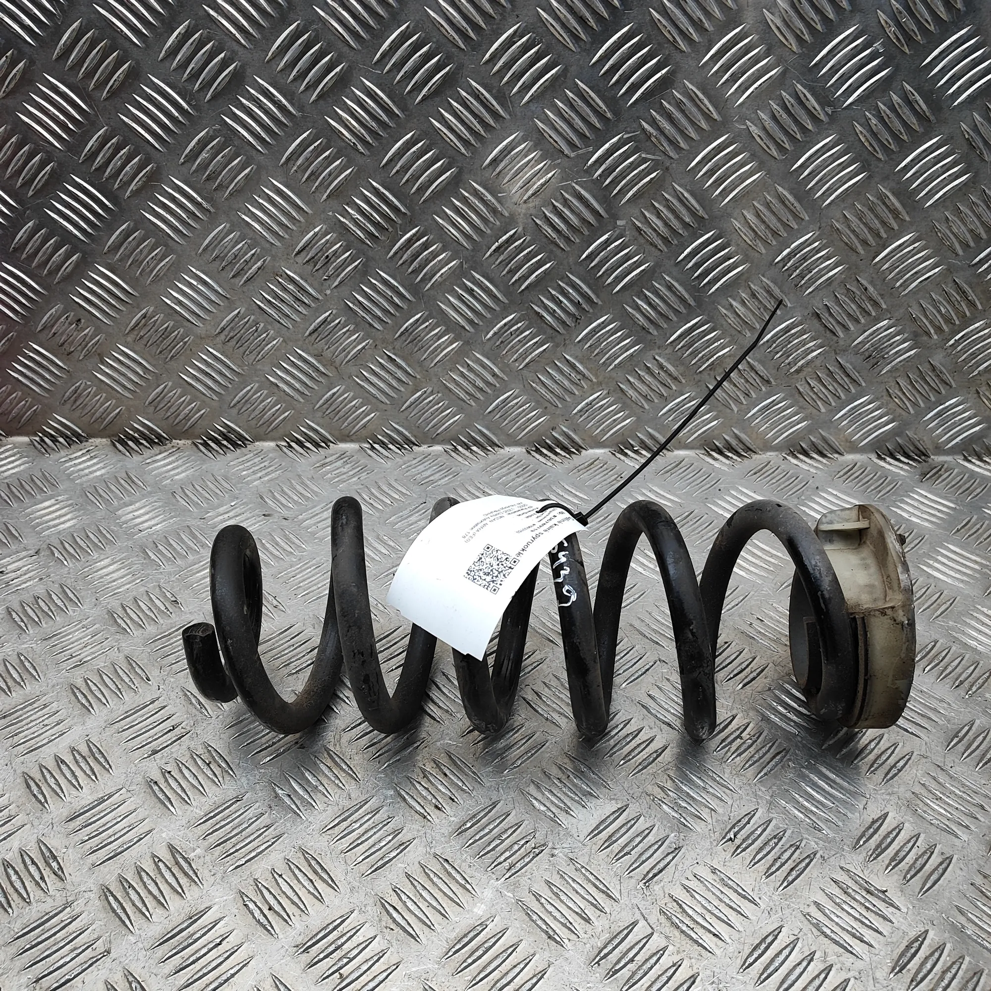 NISSAN ARIYA FE0 Rear Left Coil Spring 55020-5MP2A Electricity 178kw 2025