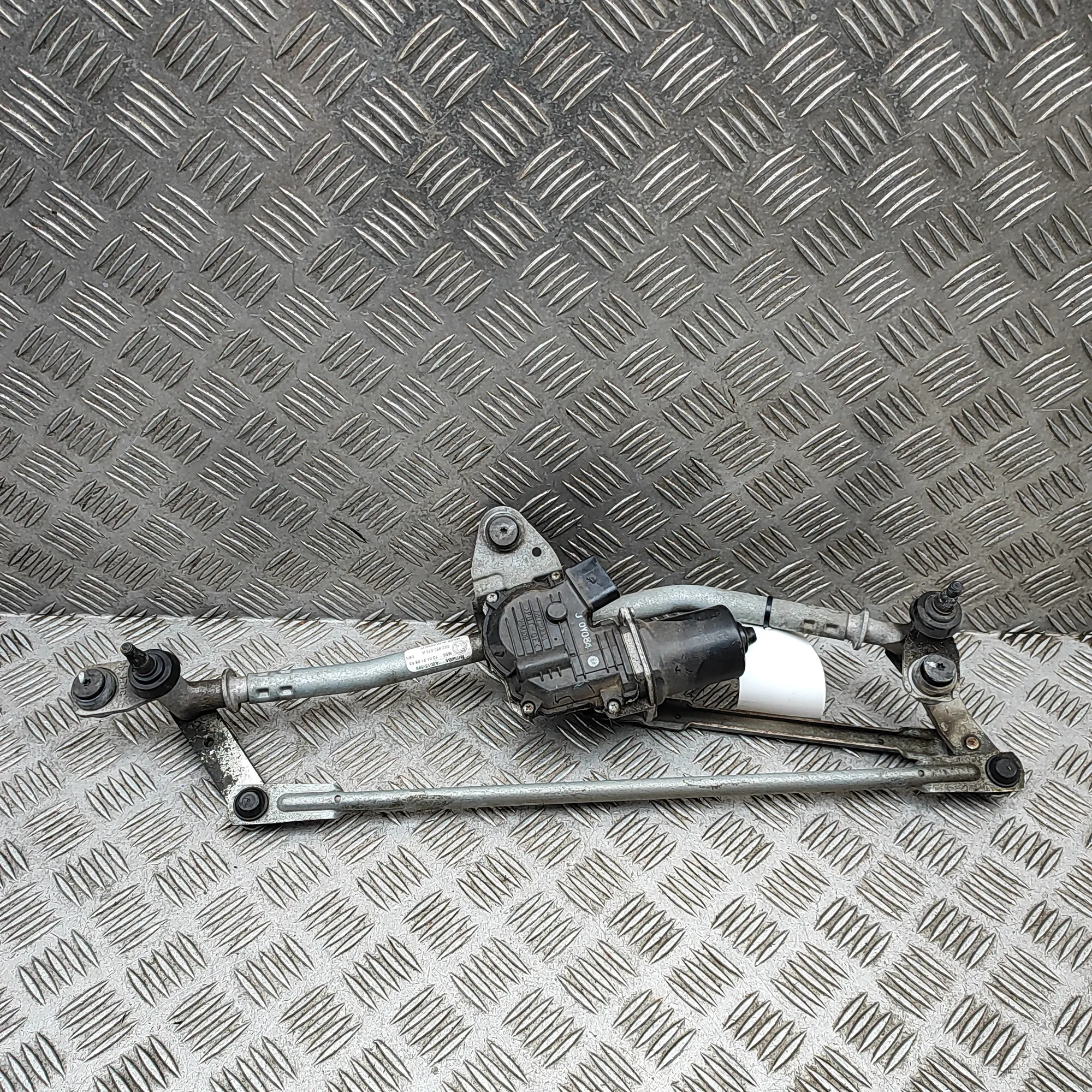 SKODA SUPERB MK3 Estate 3V Front Windshield Wiper Mechanism 3V2955119 RHD 2021