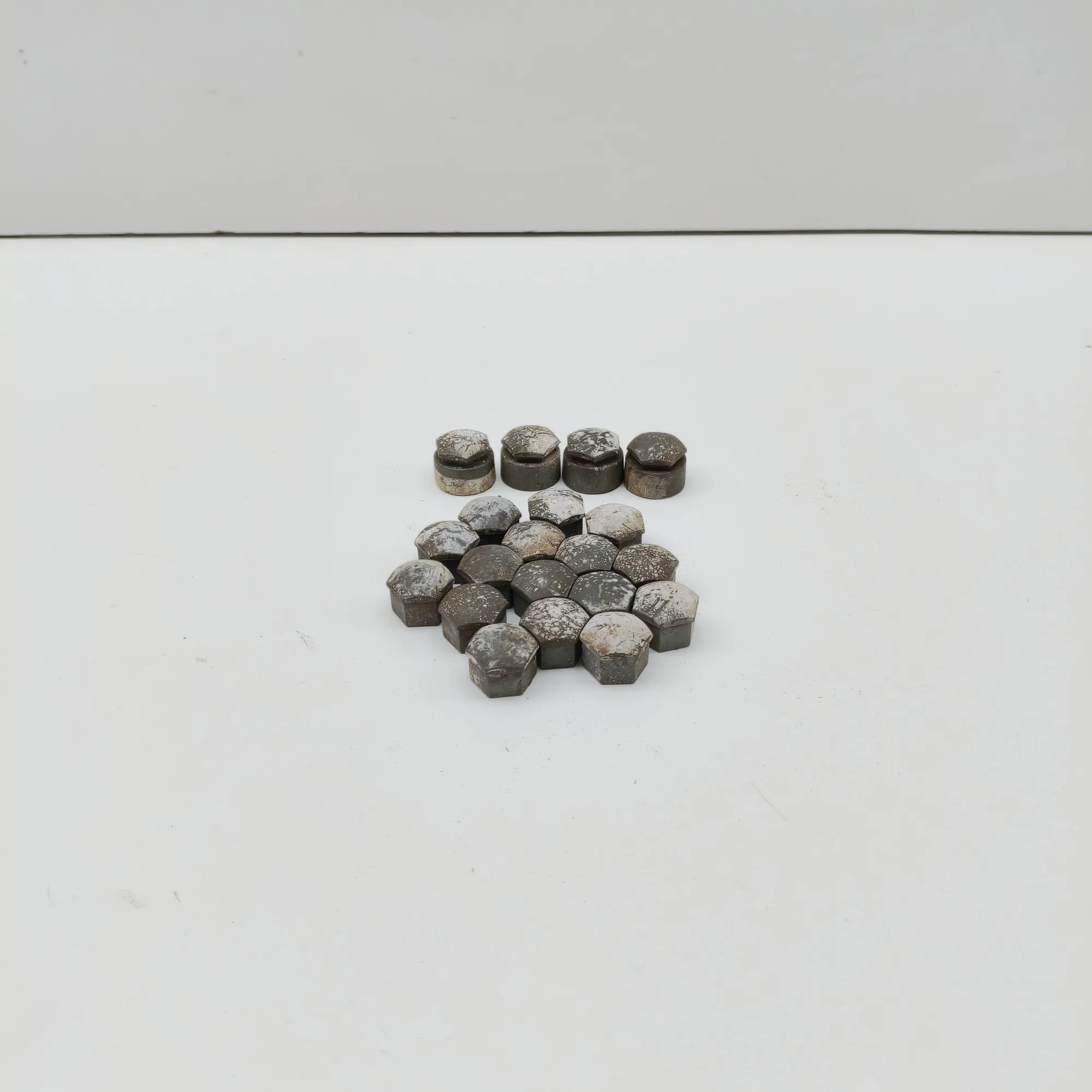 SKODA KAROQ NU7 Wheel Bolts Cover Caps 321601173B 1.5 Petrol 110kw 2020 37550941