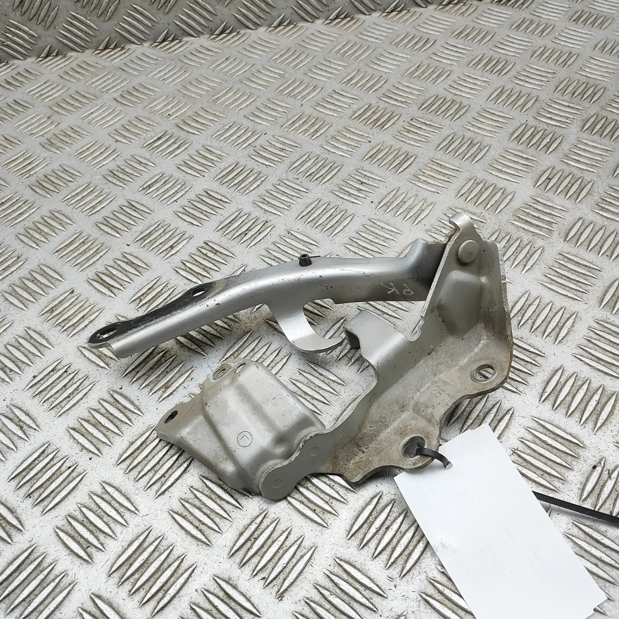 LEXUS LS MK4 XF40 Front Left Bonnet Hinge 53420-50080 4.6 Petrol 280kw 2006