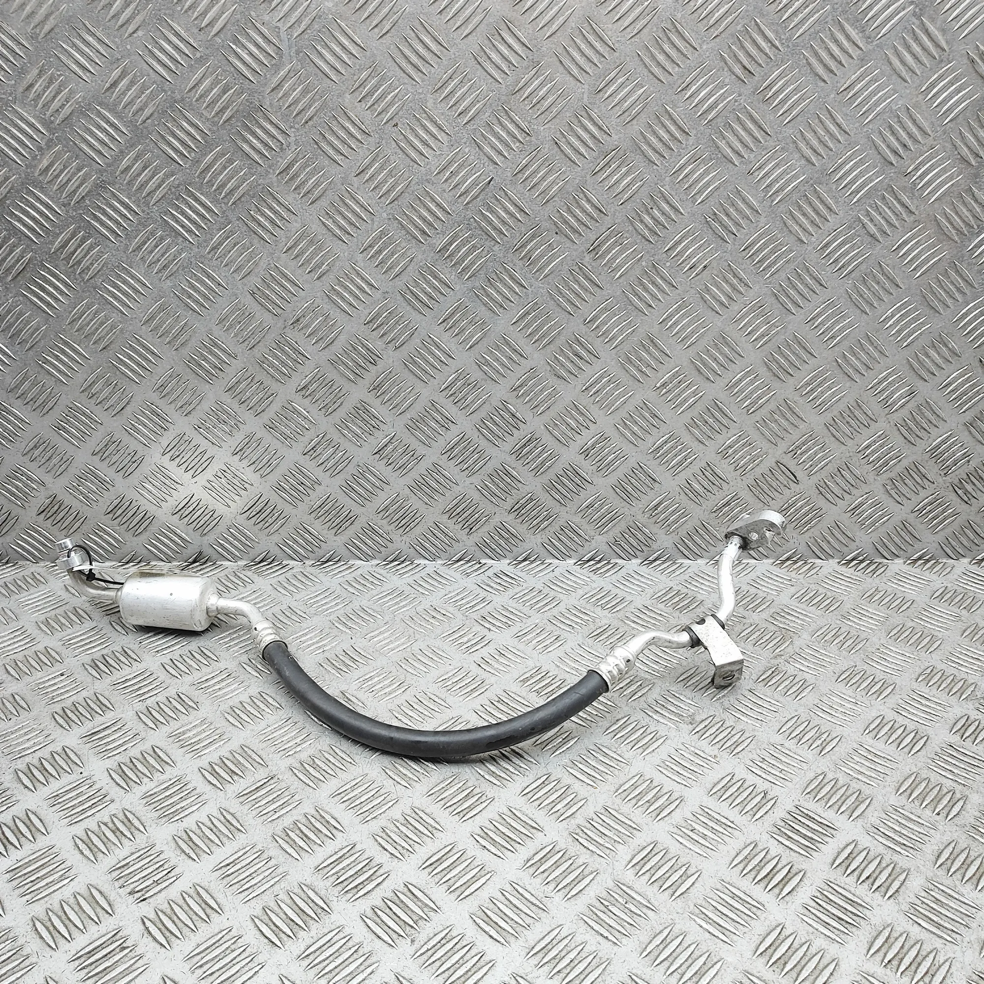 NISSAN LEAF ZE1 MK2 A/C Air Con Hose Pipe 92490-5SH0A Electricity 160kw 2023