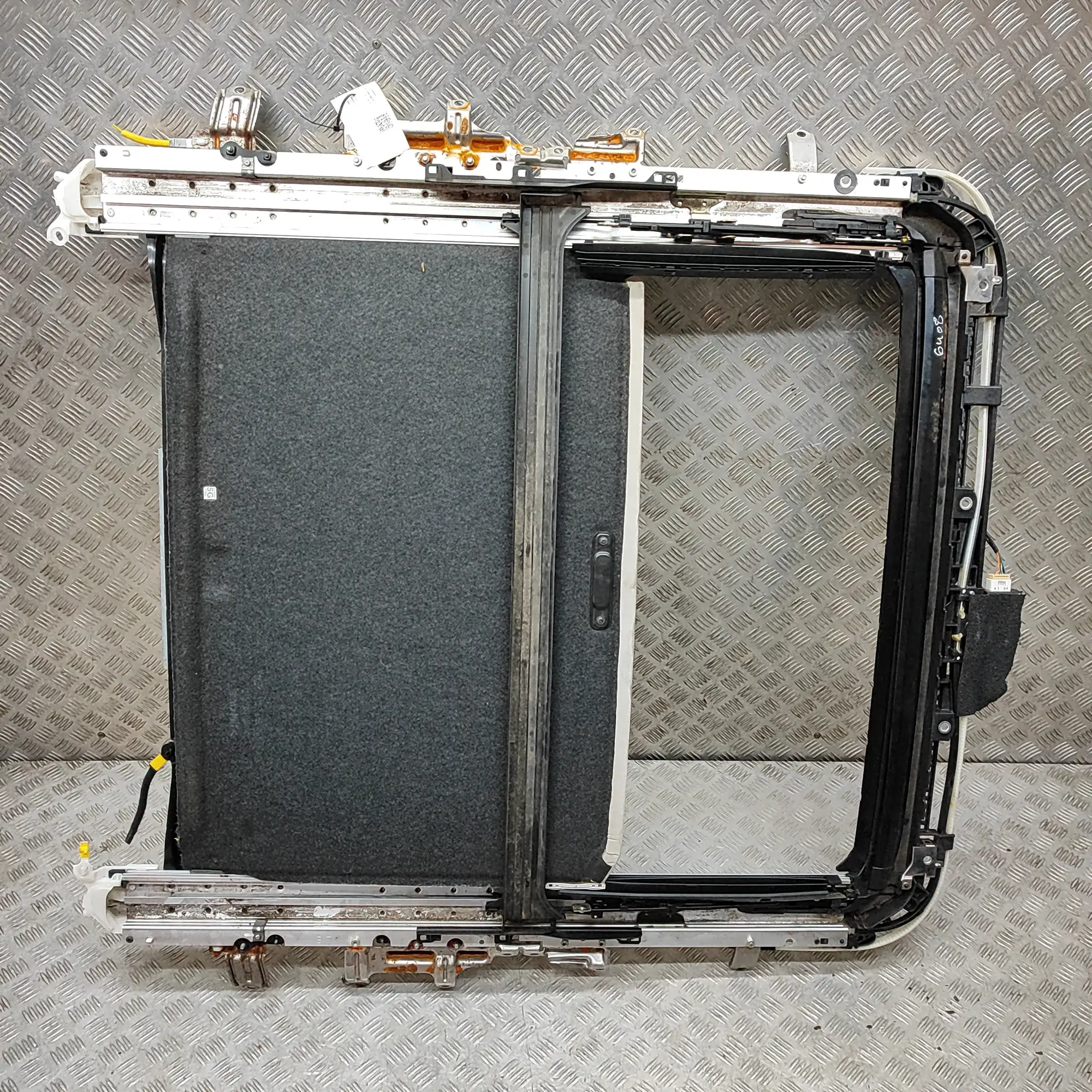 LEXUS LS MK4 XF40 Sunroof 63203-50060 4.6 Petrol 280kw 2006 36616675