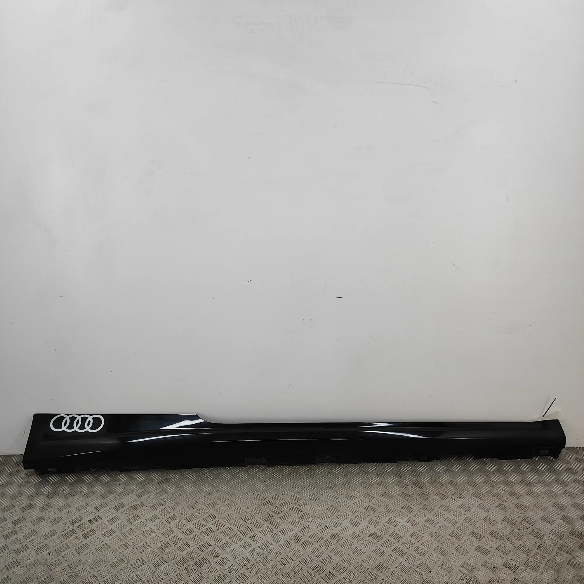 AUDI A5 F5 Right Side Plastic Sideskirt Cover 8W6853860 2.0 Diesel 36800916