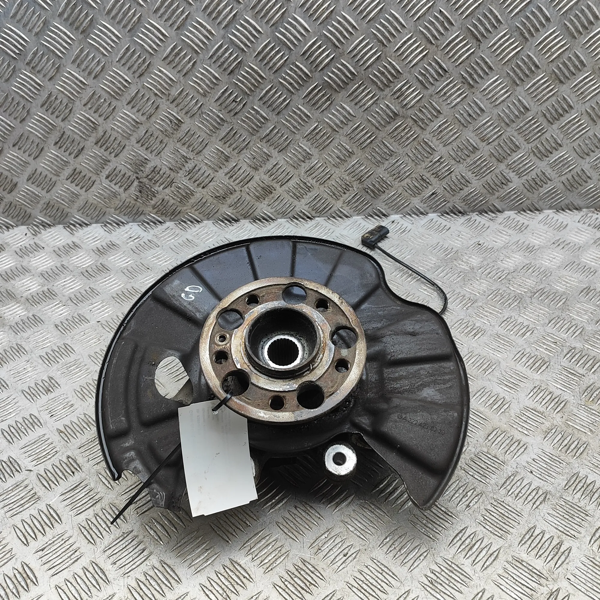 MERCEDES-BENZ S W222, V222, X222 Rear Right Wheel Hub A2224230220 36946319