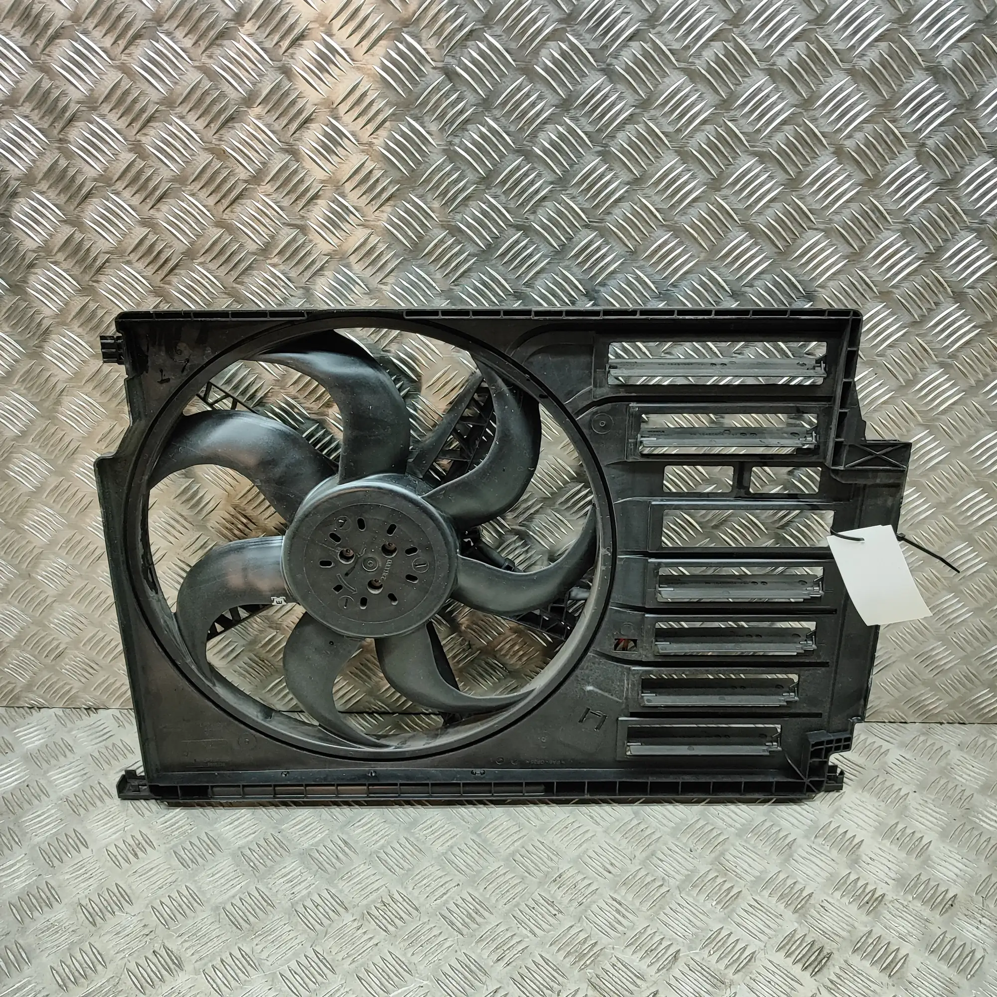BMW 2 Gran Coupe F44 Engine Cooling Fan Shroud 7636069 2.0 Diesel 110kw 37556971