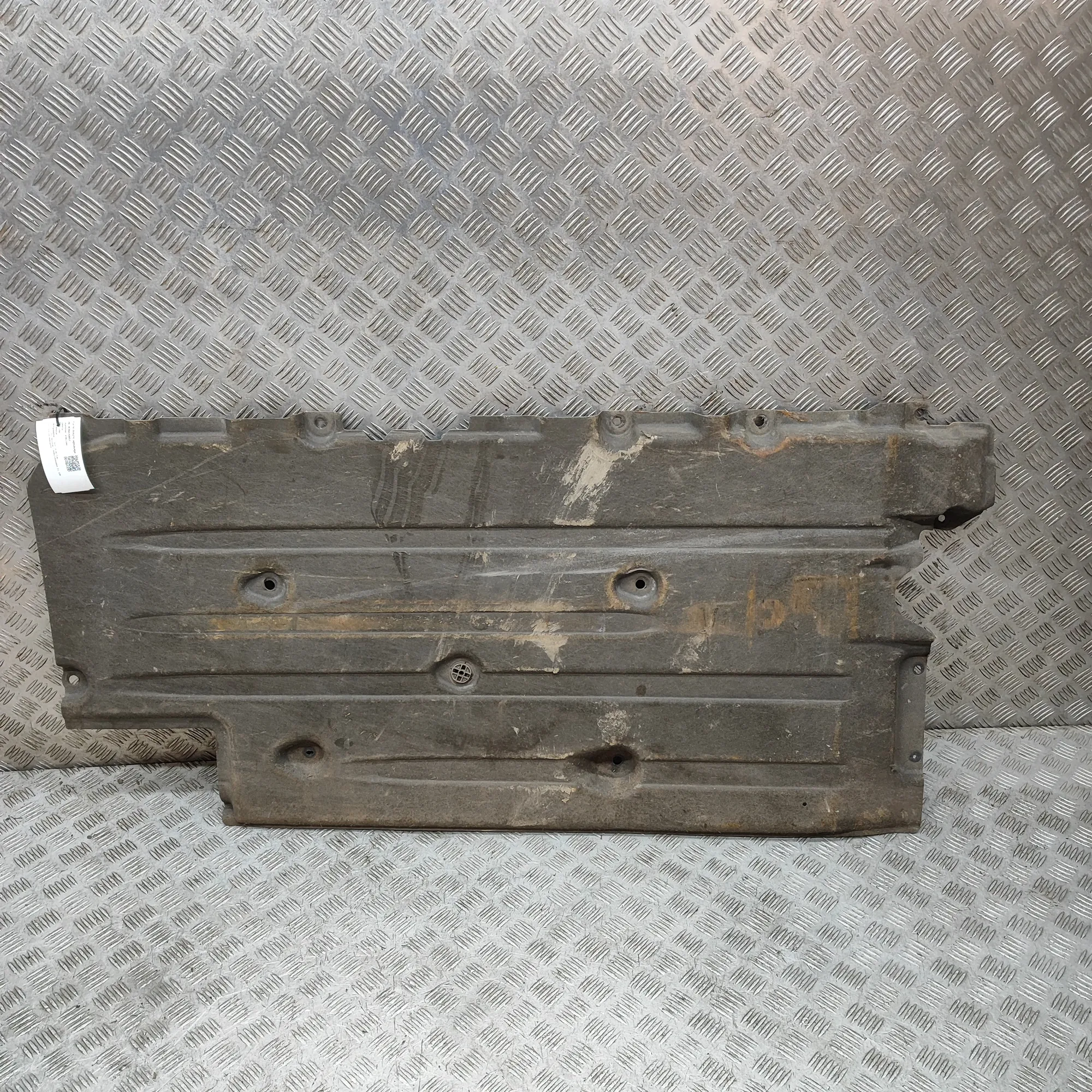 VOLVO XC40 Left Side Underbody Cover 32226719 2.0 Hybrid 120kW 2023 36835857
