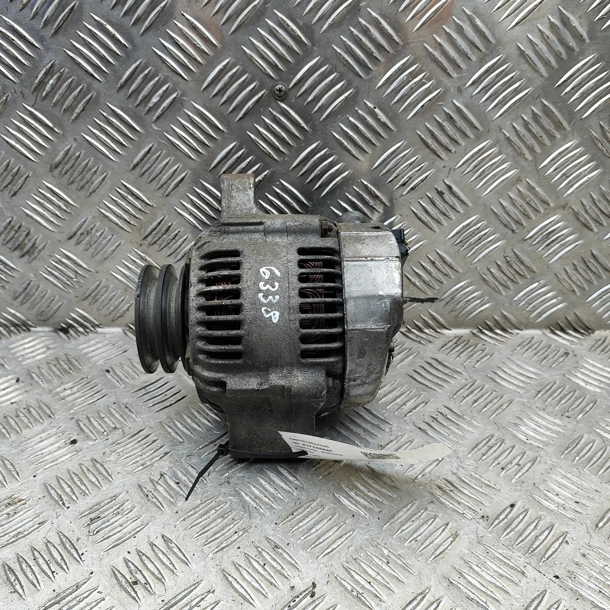 TOYOTA LAND CRUISER 100 J1 Alternator Generator 27060-17220-84 4.2 37242649