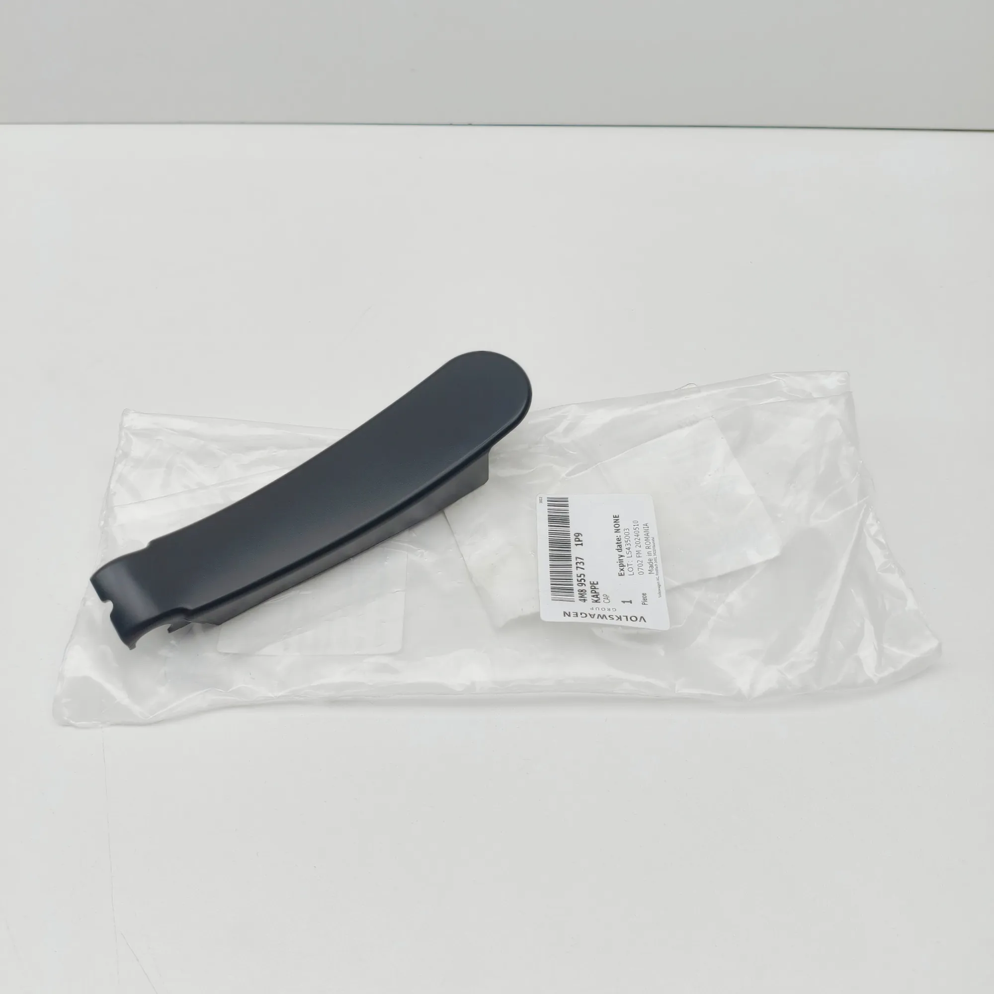 AUDI Q8 4M Front Wiper Cowl Trim 4M8955737 2018 37596830