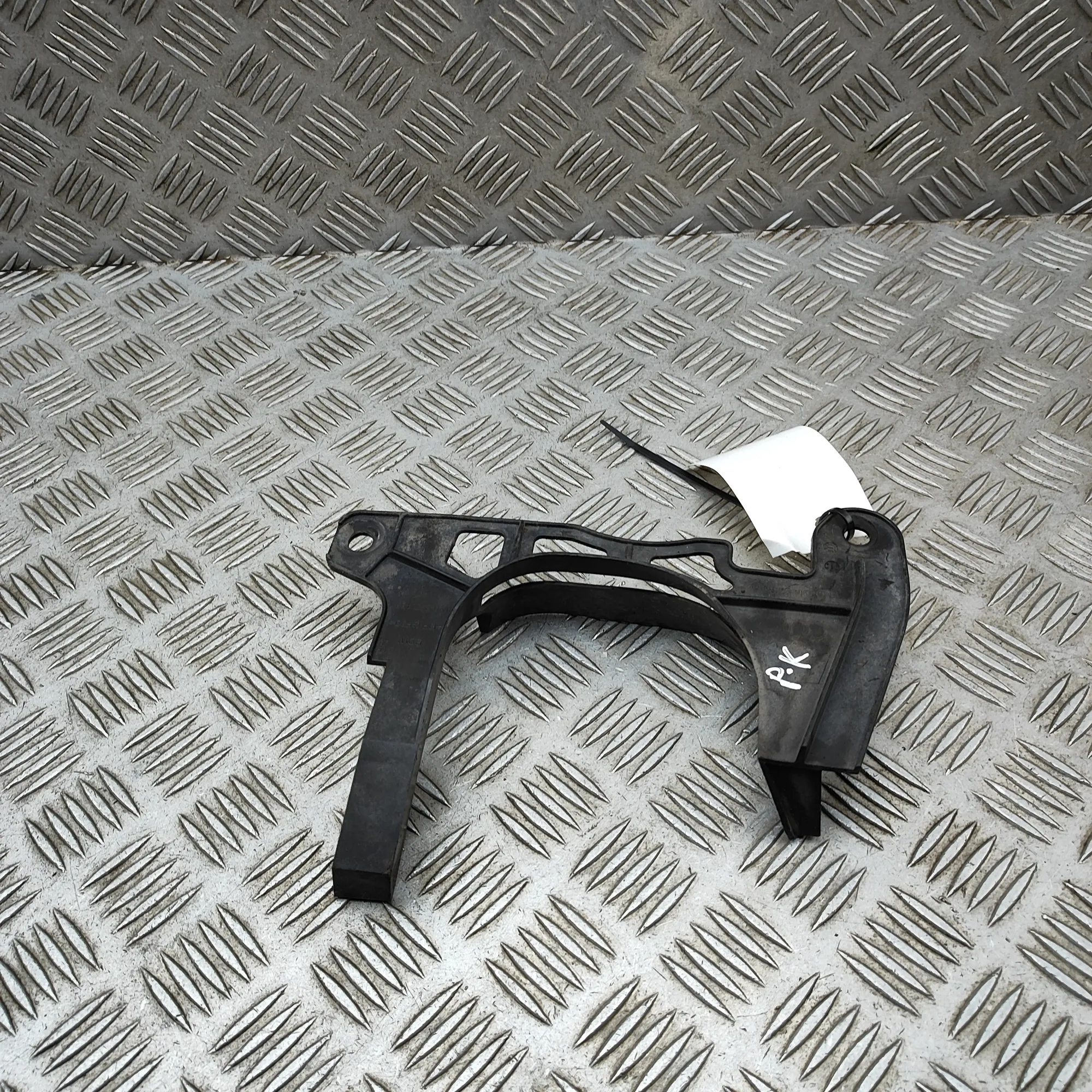 AUDI A5 F5 MK2 Left Jointed Shaft Cover 8W0863187A 2.0 Diesel 140kw 2016