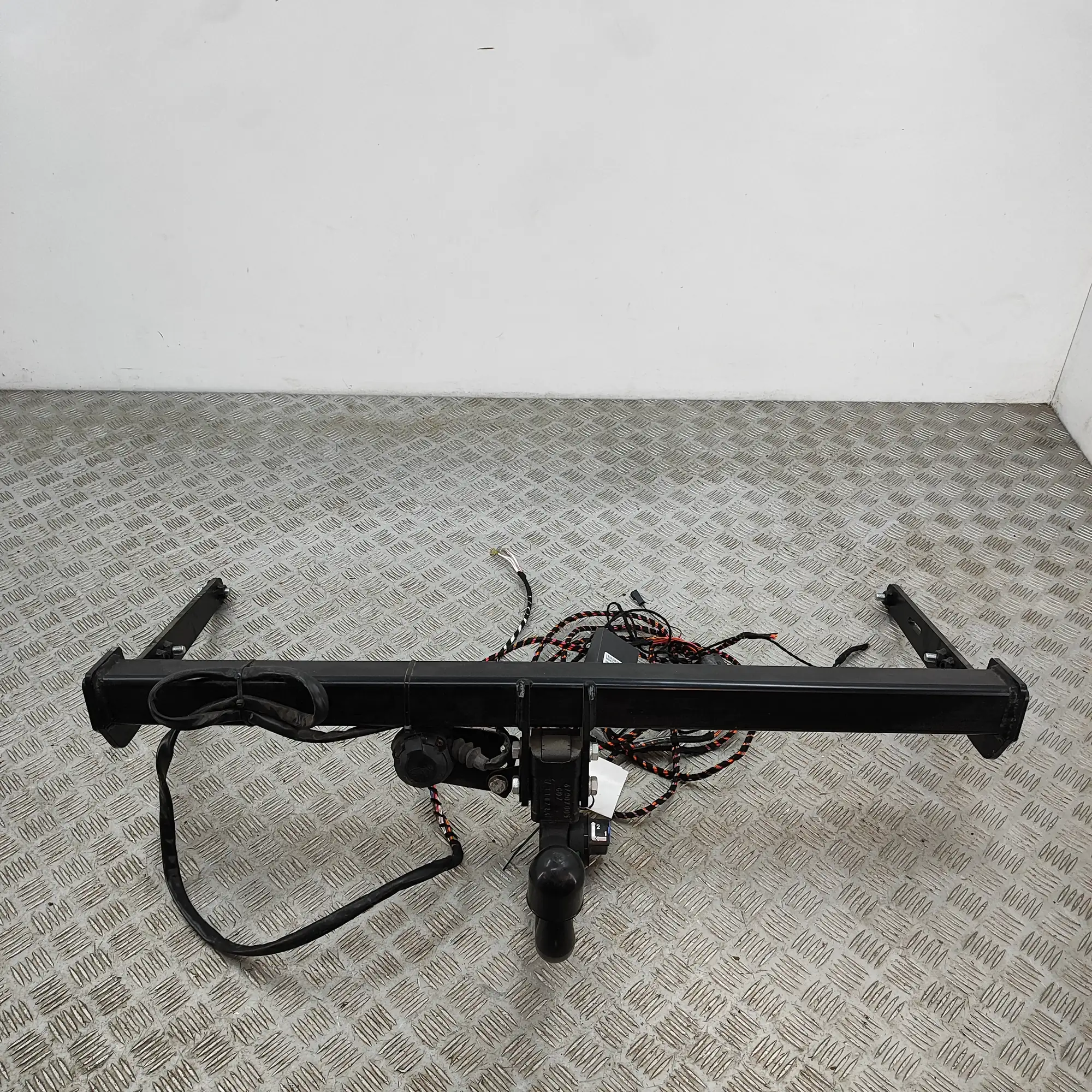 SKODA KAROQ NU7 Towbar Kit A50-X 1.5 Petrol 110kw 2020 37245962 NOT OEM