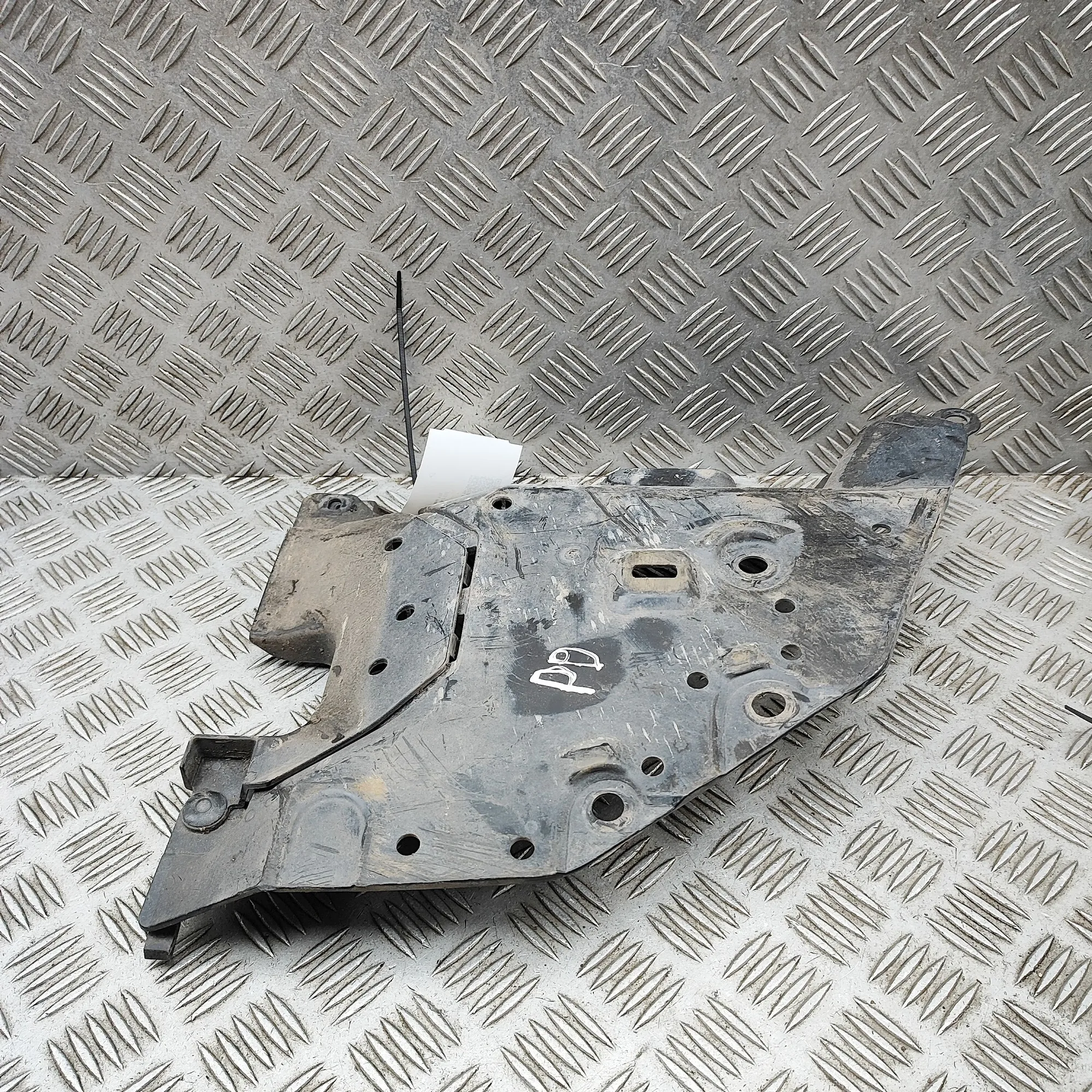 NISSAN ARIYA FE0 Front Right Side Underbody Cover 748U6-5MP0C 2025 37492657