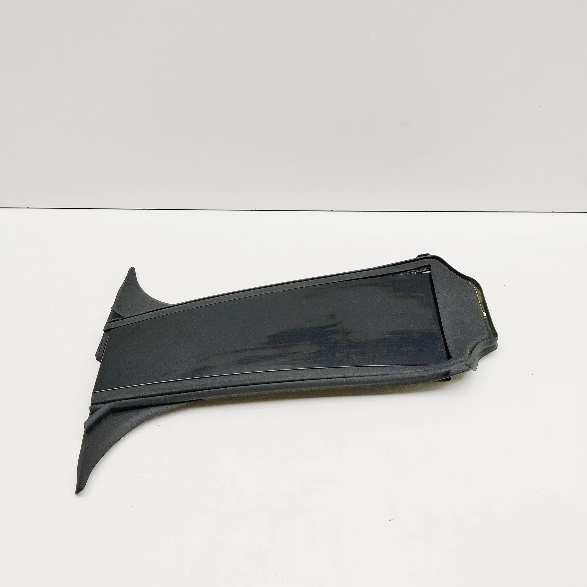 BMW i4 G26 Right Side Exterior B Pillar Trim 7483006 Electricity 210kw 37578132