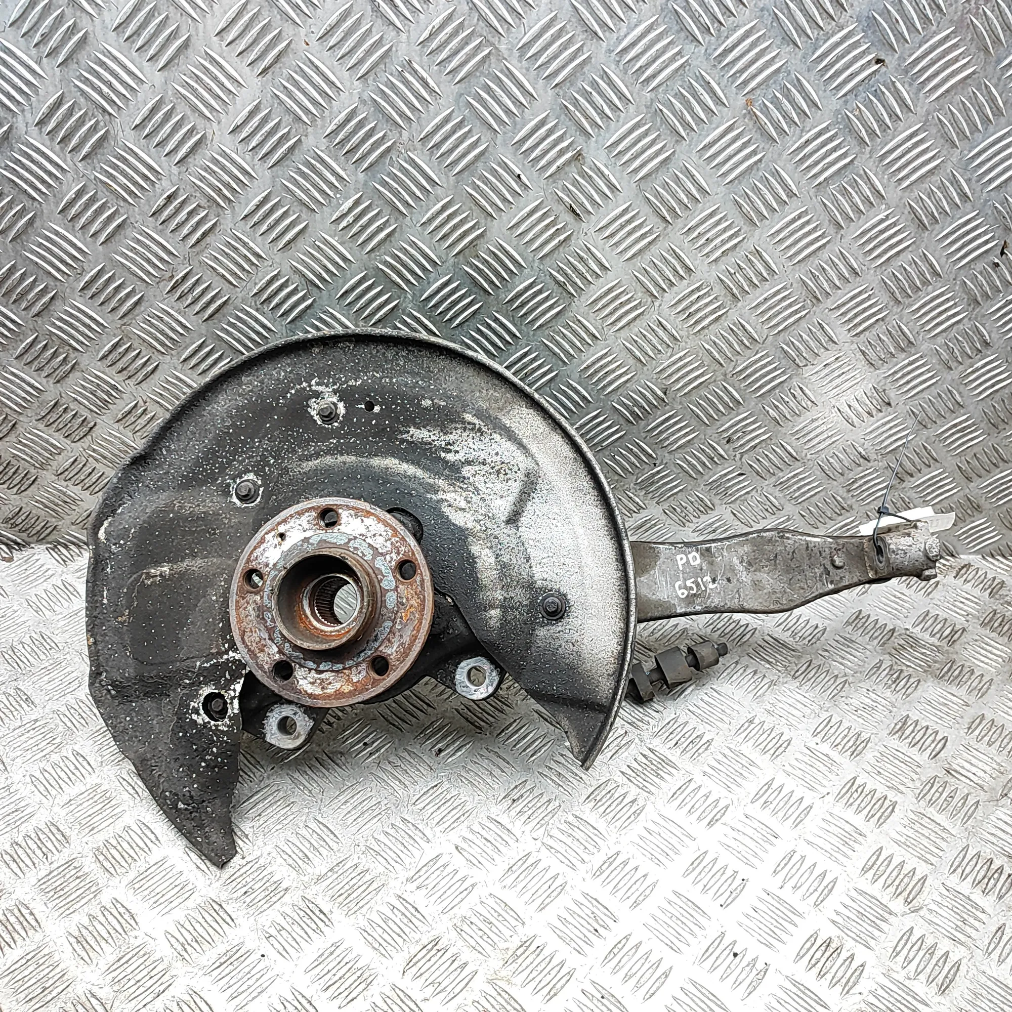 VOLVO S90 MK2 Front Right Wheel Hub 31476612 2.0 Diesel 173kw 2017 37349909