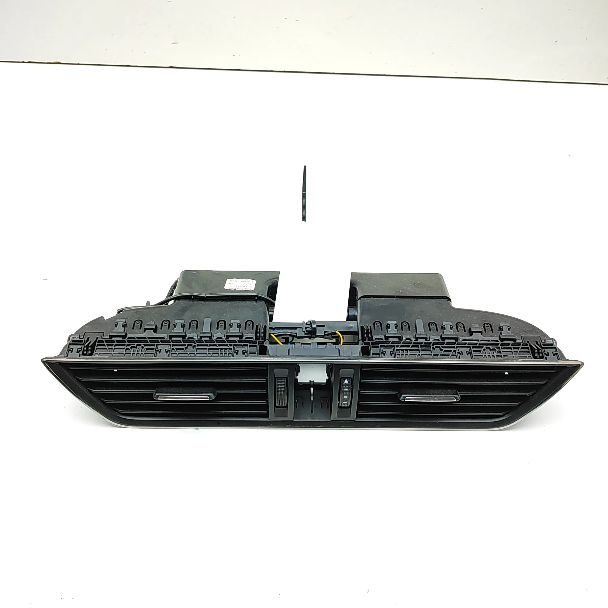 SKODA SUPERB MK3 Estate 3V Center Dashboard Air Vents 3V0820951D RHD 2021