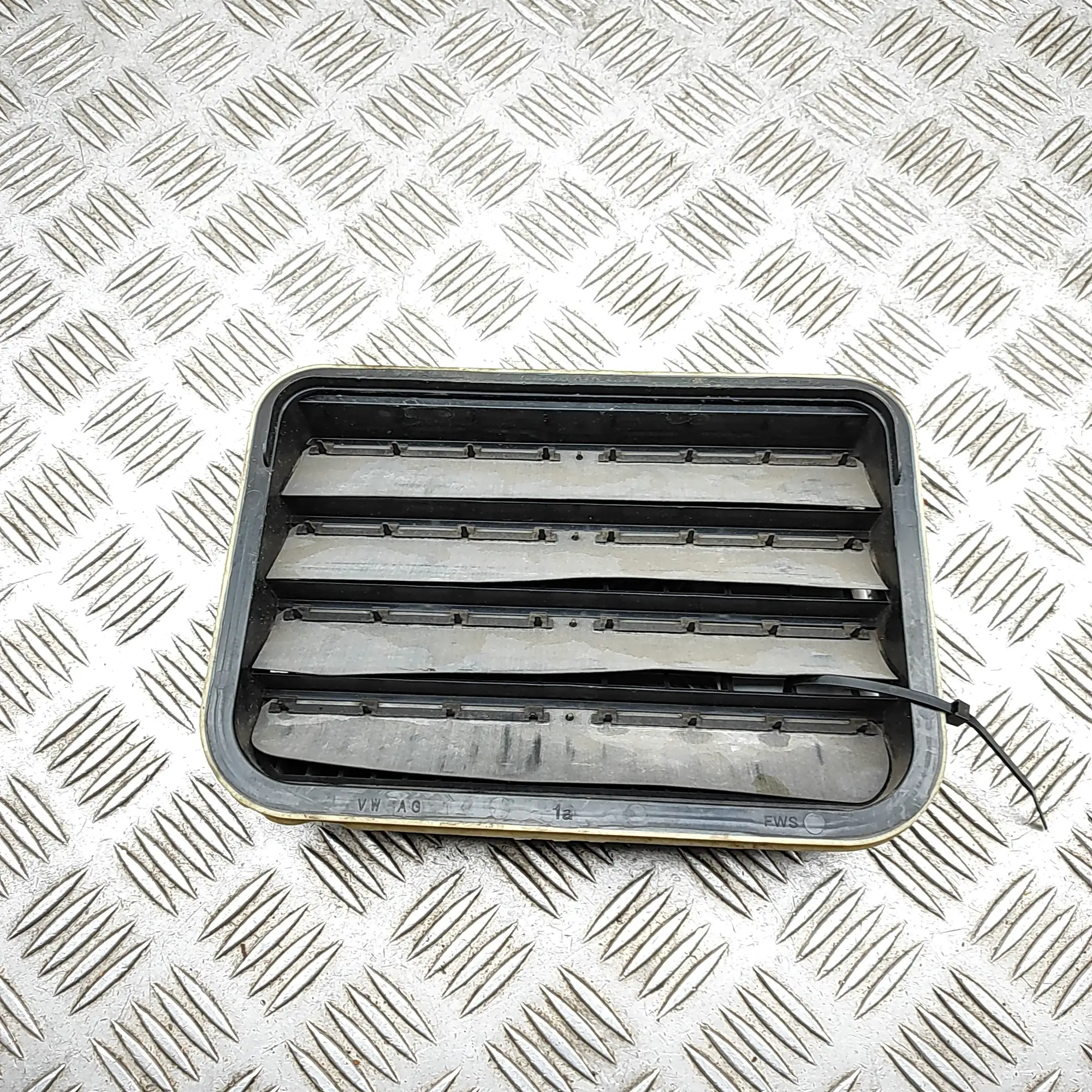 SKODA SUPERB MK3 Estate 3V Rear Body Ventilation Grille 7PP819181A 2021 37493034