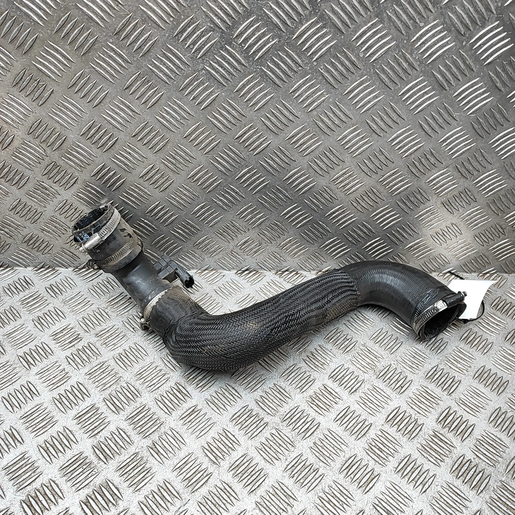 CHRYSLER GRAND VOYAGER MK5 RT Intercooler Hose Pipe 0281006076 2.8 Diesel 132kW