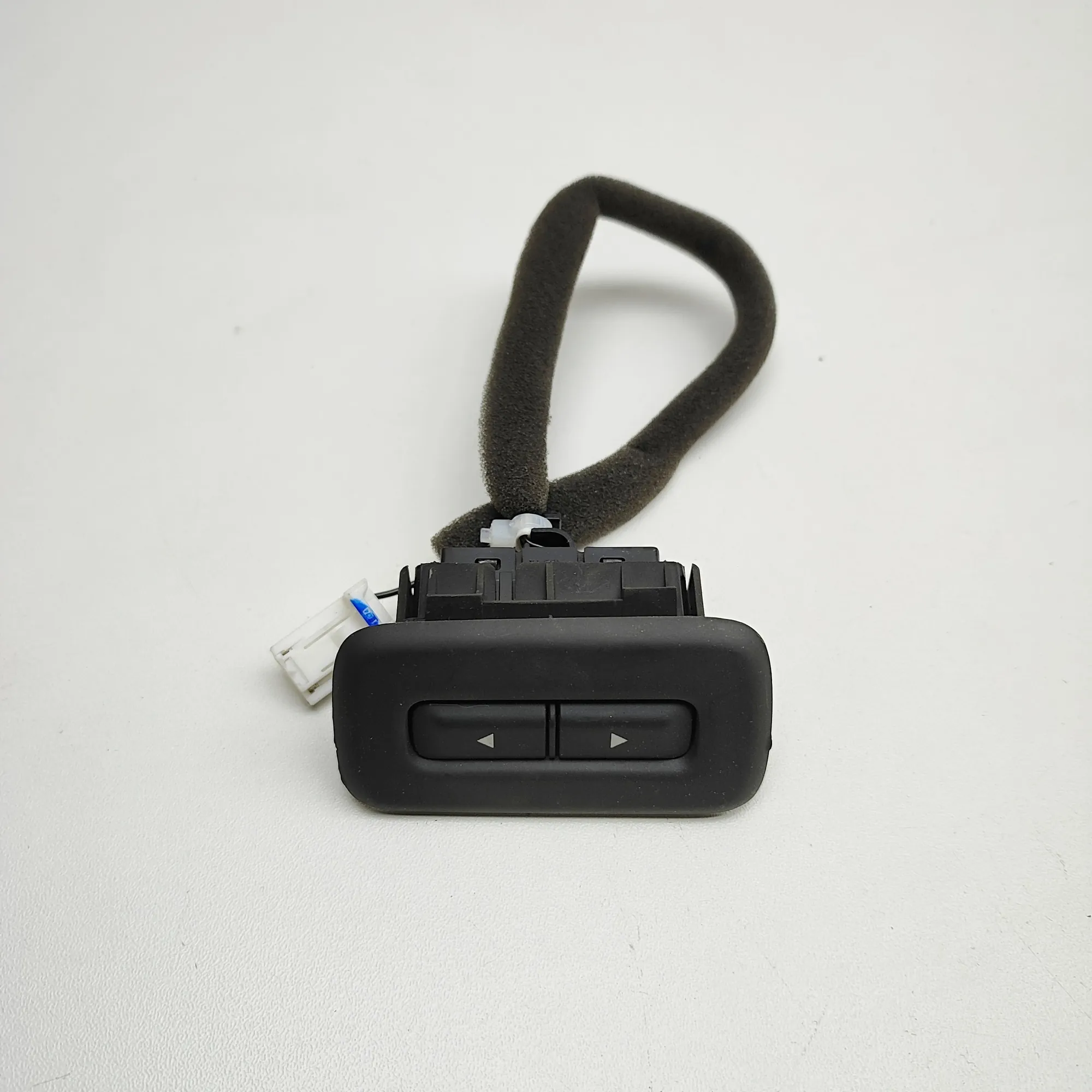 NISSAN ARIYA FE0 Right Seat Control Buttons 25248-5MR0A 2025 37530141