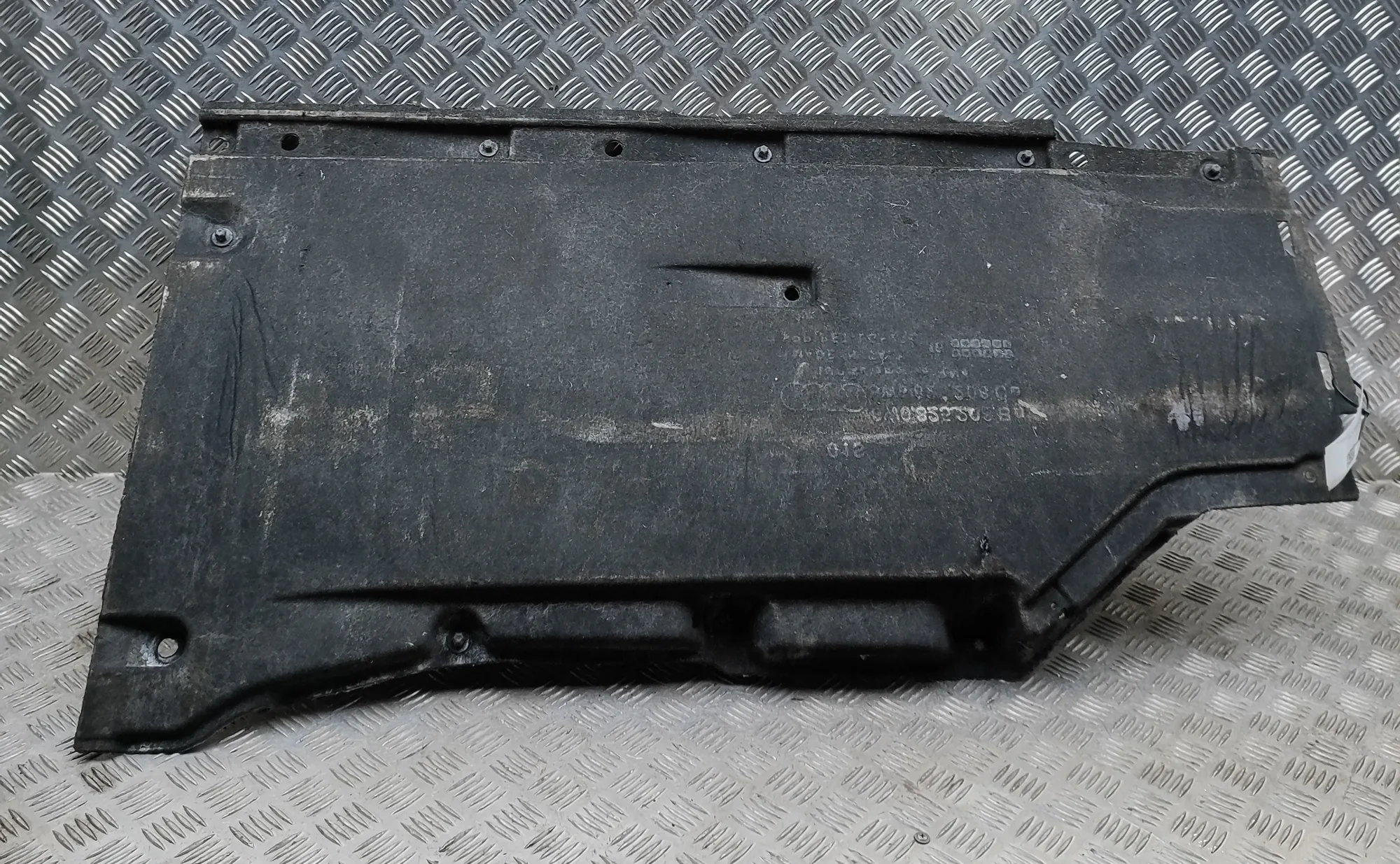 AUDI A5 F5 Right Side Underbody Cover 8W6825208B 2.0 Diesel 140kw 2016 36800914