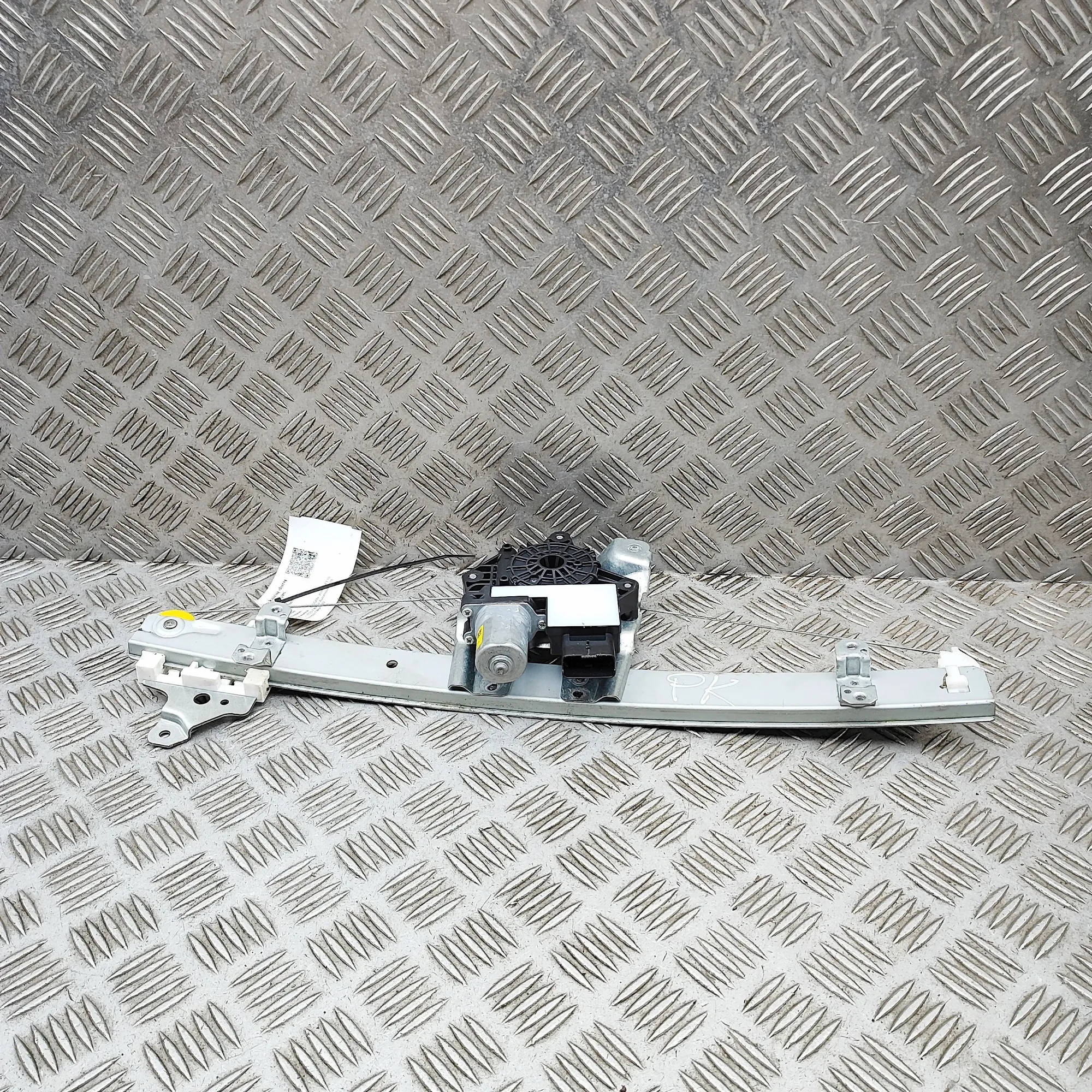 NISSAN ARIYA FE0 Front Left Door Window Regulator 80751-5MS5A 2025 37490510