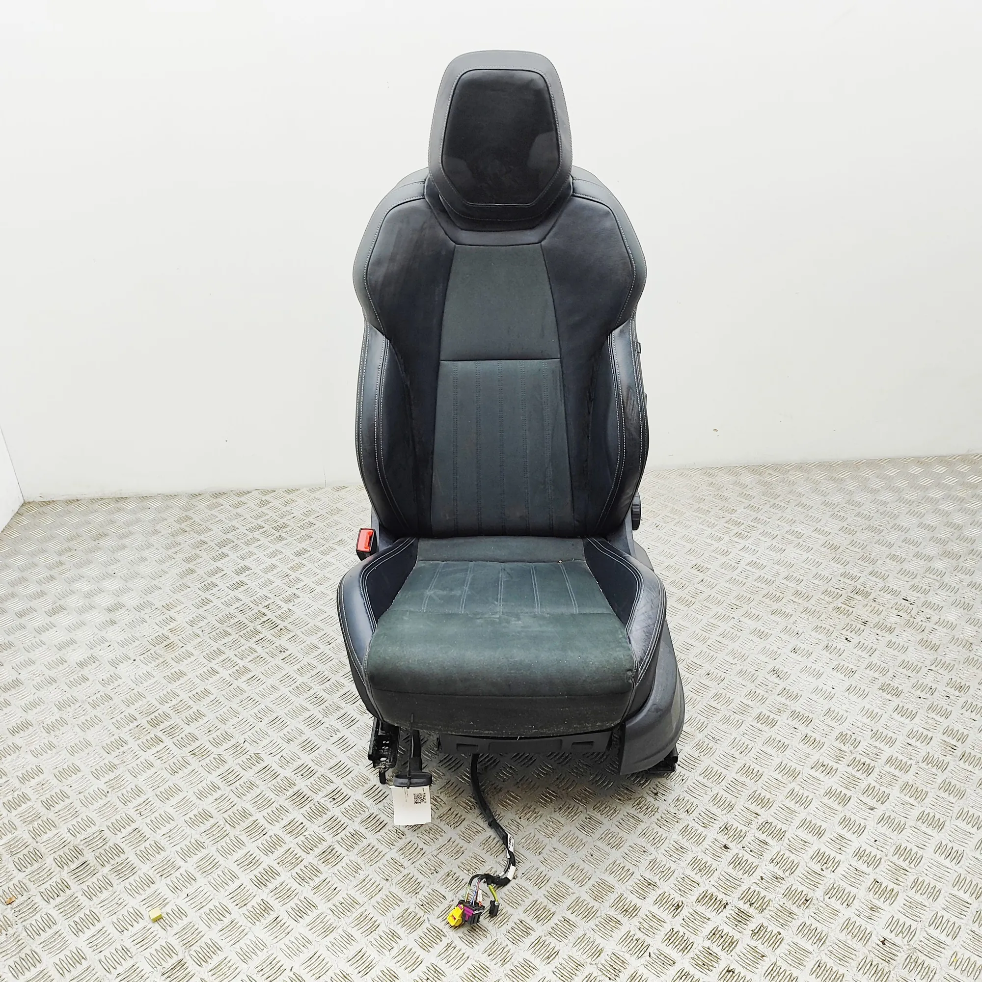SKODA KAROQ NU7 Front Left Seat 5QA881105C RHD 1.5 Petrol 110kw 2020 37020080