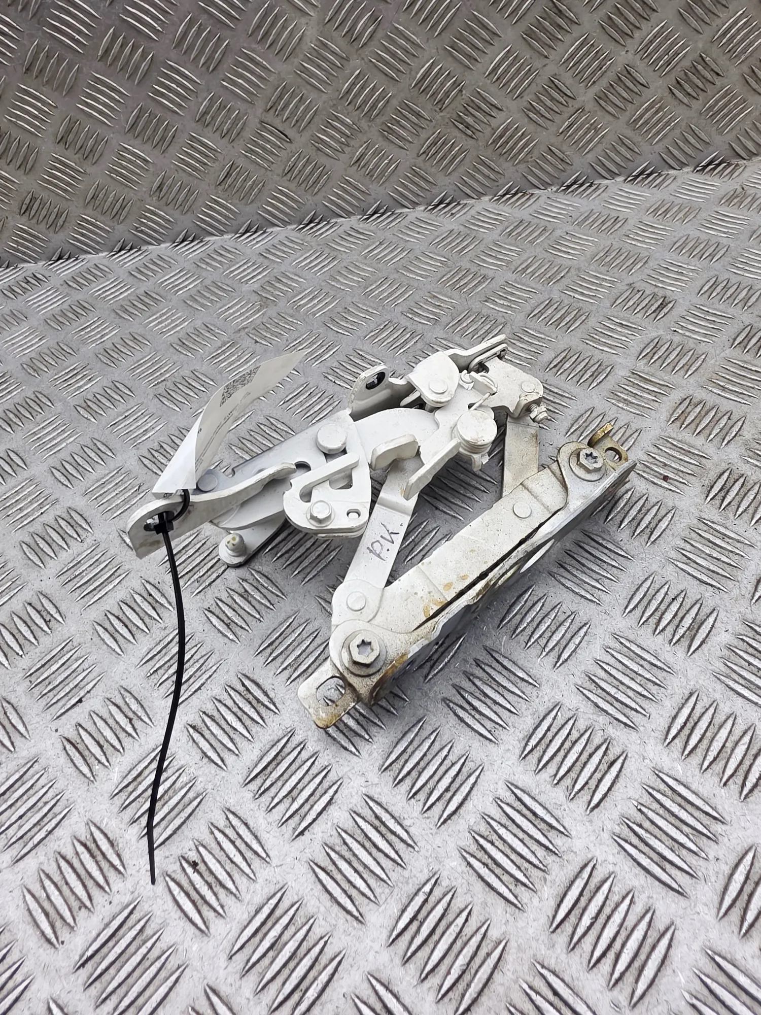 MERCEDES-BENZ S W222 Front Left Bonnet Hinge A2228800128 4.7 Petrol 335kW 2013