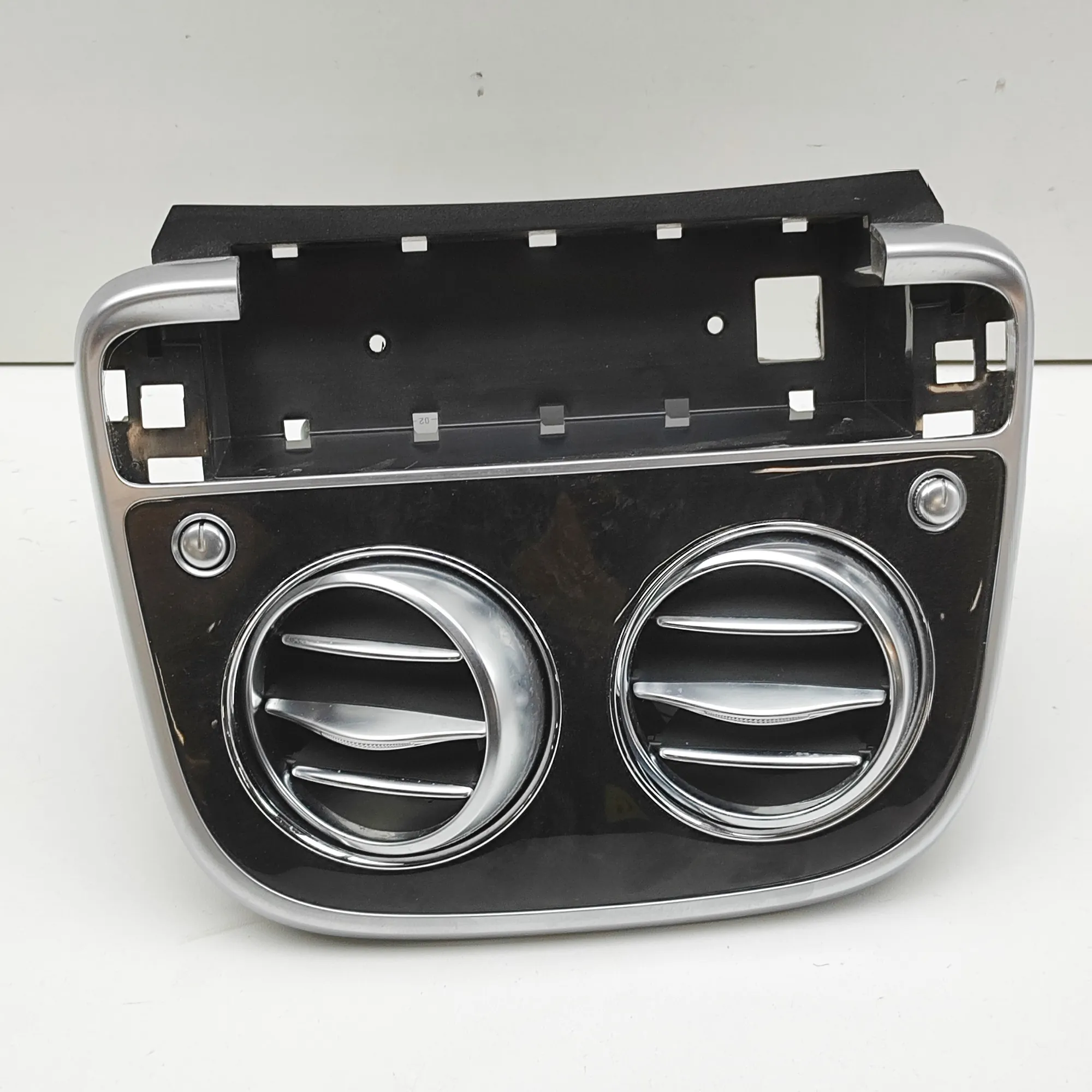 MERCEDES-BENZ S W222, V222, X222 Center Console Air Vent A2228300454 36908659