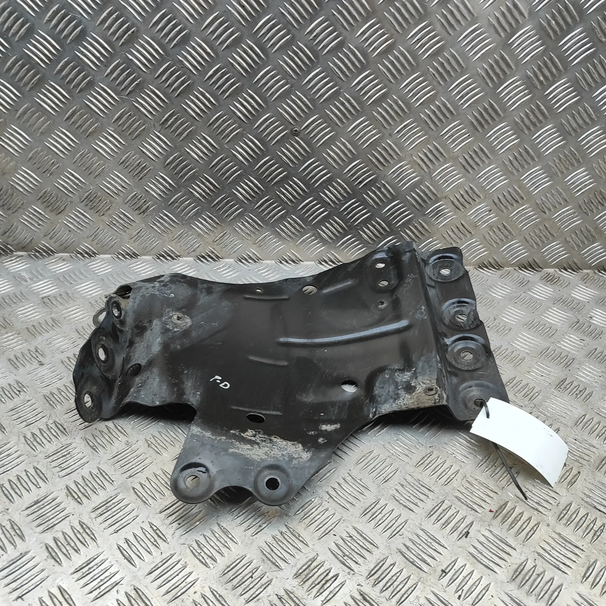 AUDI Q8 4MN Front Right Wheel House End Cover Plate 4M8803598B 2019 36960242