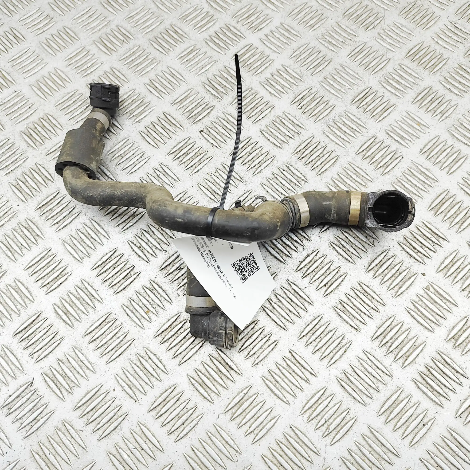 MERCEDES-BENZ E T-Model S213 Coolant Hose Pipe A2135016982 3.0 Diesel 190kW 2017